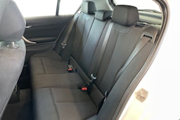 valkoinen BMW 116 2013 kuva 10.