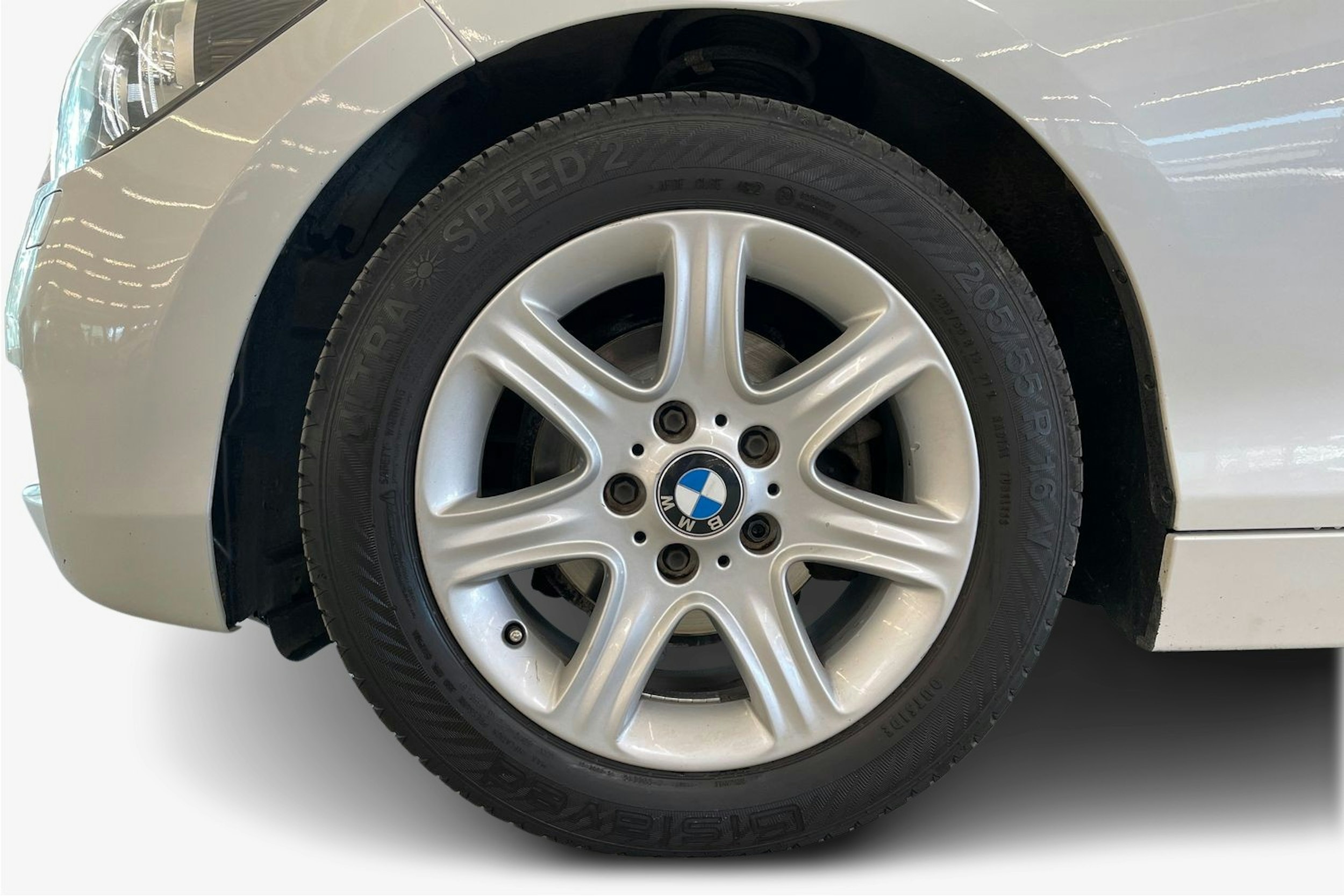 valkoinen BMW 116 2013 kuva 11.