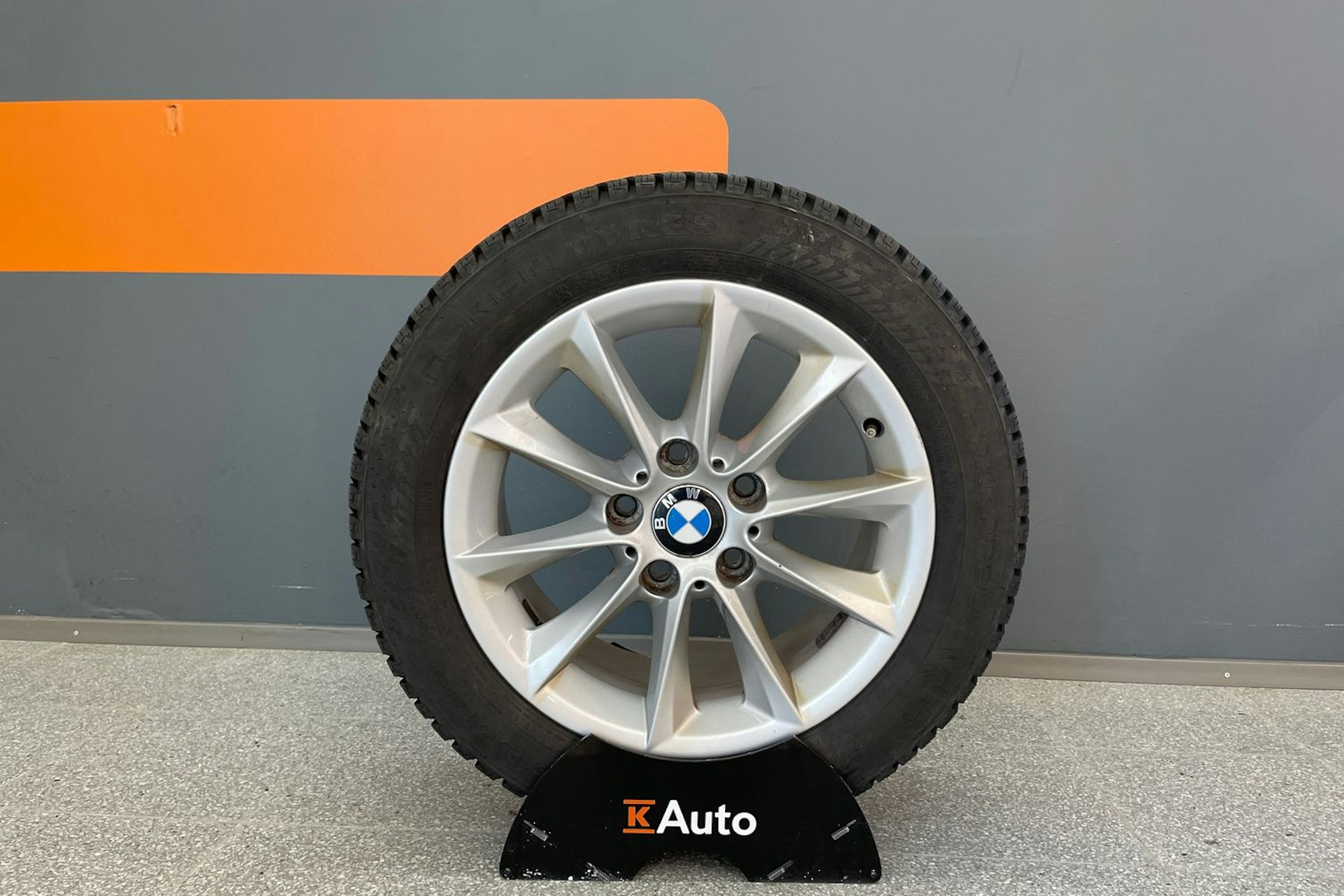 valkoinen BMW 116 2013 kuva 13.