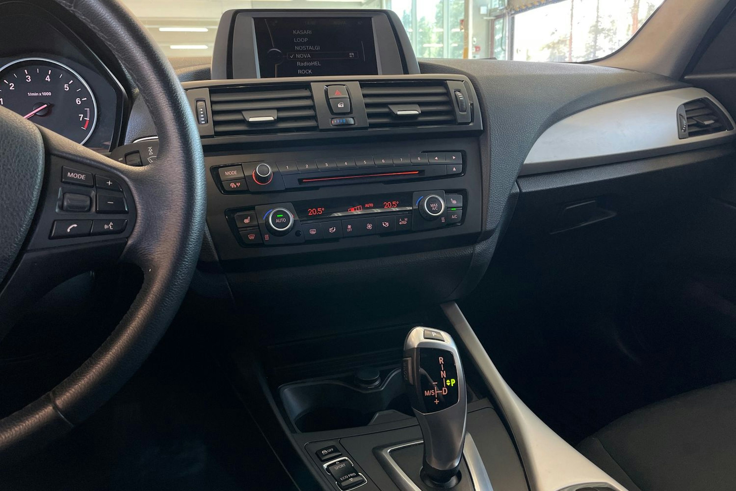 valkoinen BMW 116 2013 kuva 20.
