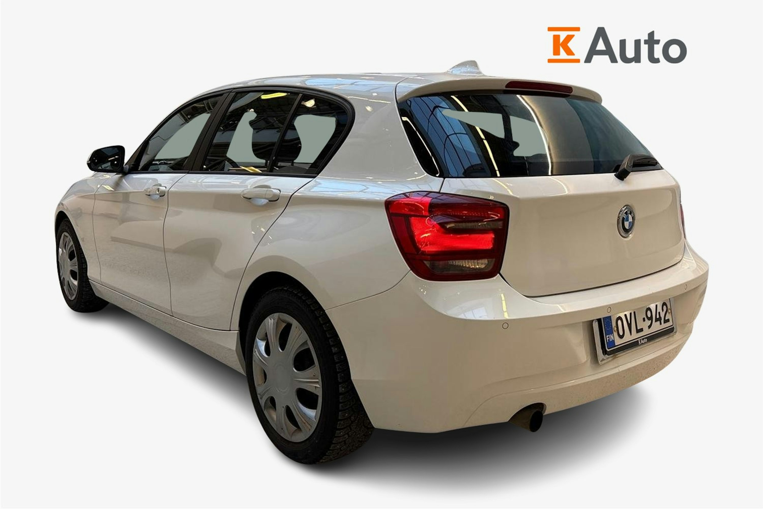 valkoinen BMW 116 2013 kuva 2.