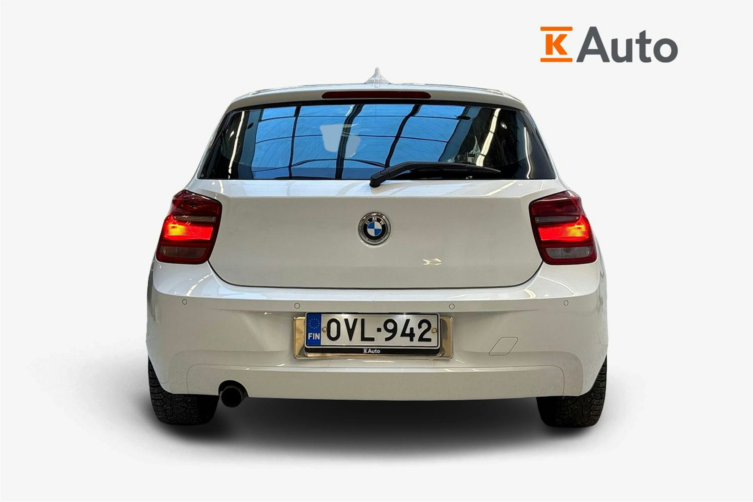 valkoinen BMW 116 2013 kuva 3.