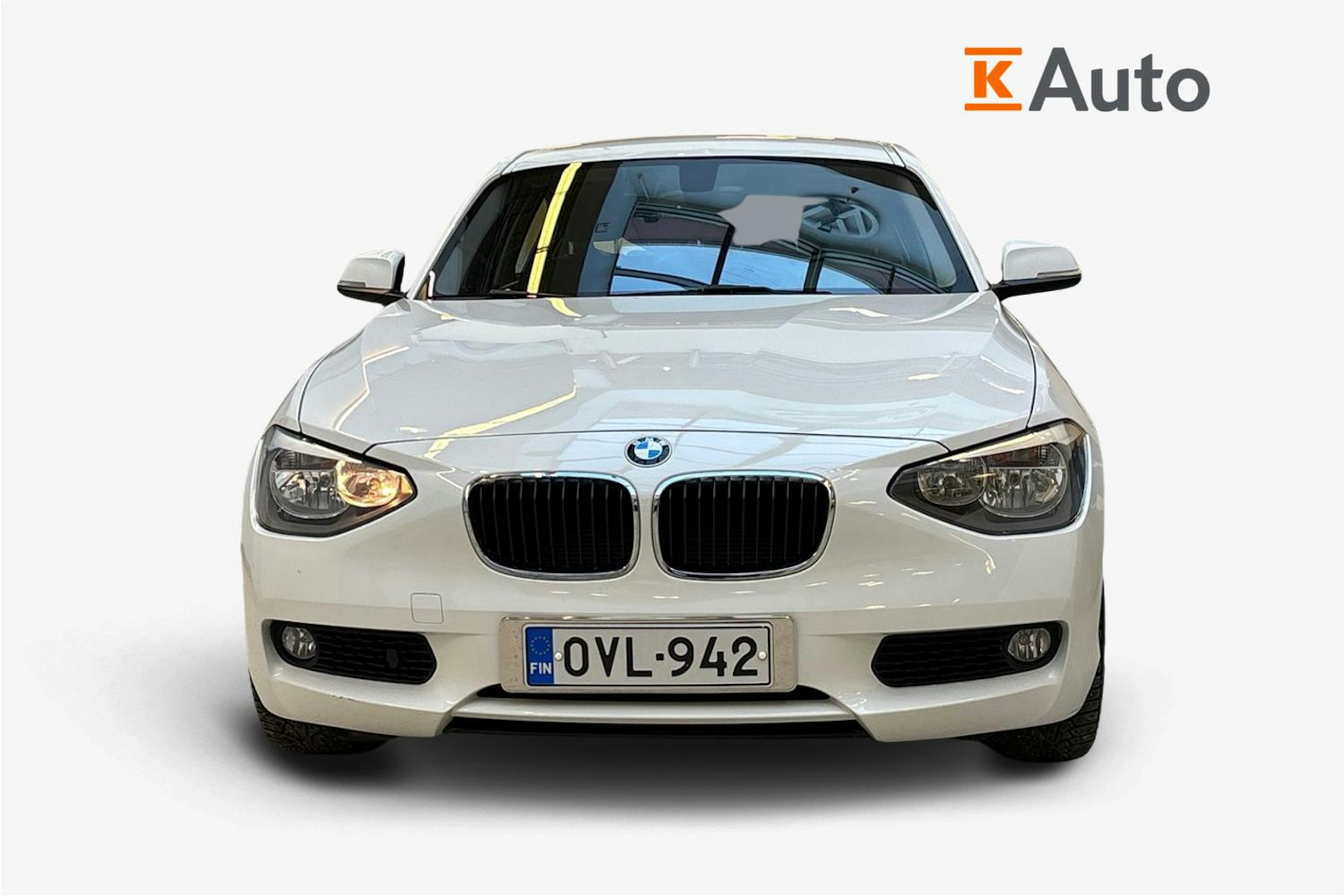 valkoinen BMW 116 2013 kuva 5.