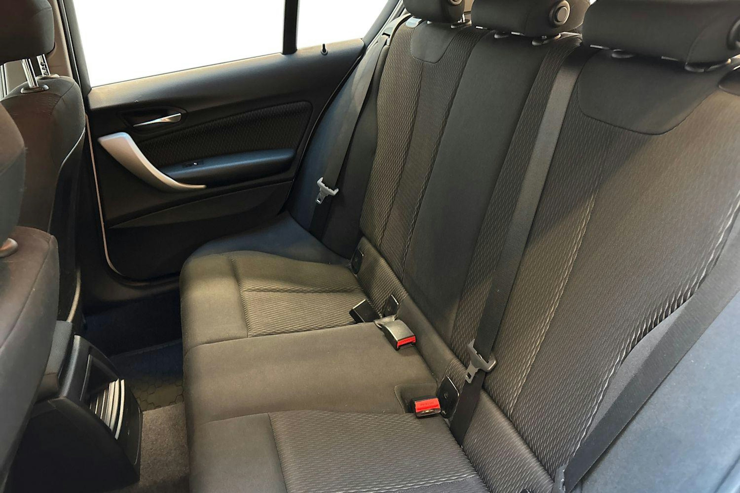 valkoinen BMW 116 2013 kuva 10.