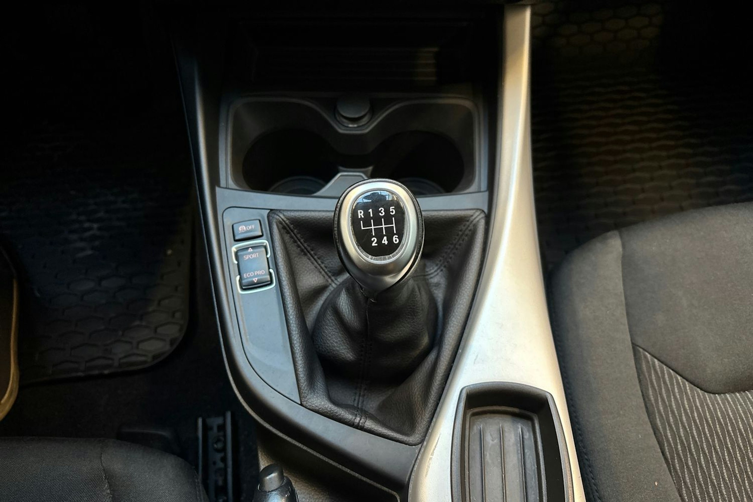 valkoinen BMW 116 2013 kuva 19.