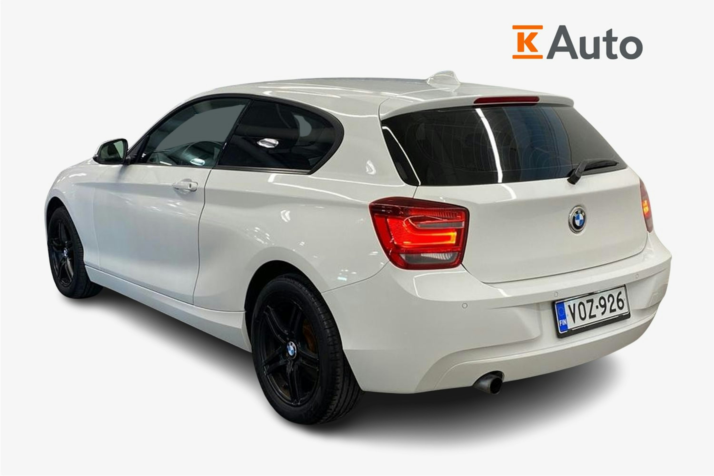 valkoinen BMW 116 2013 kuva 5.