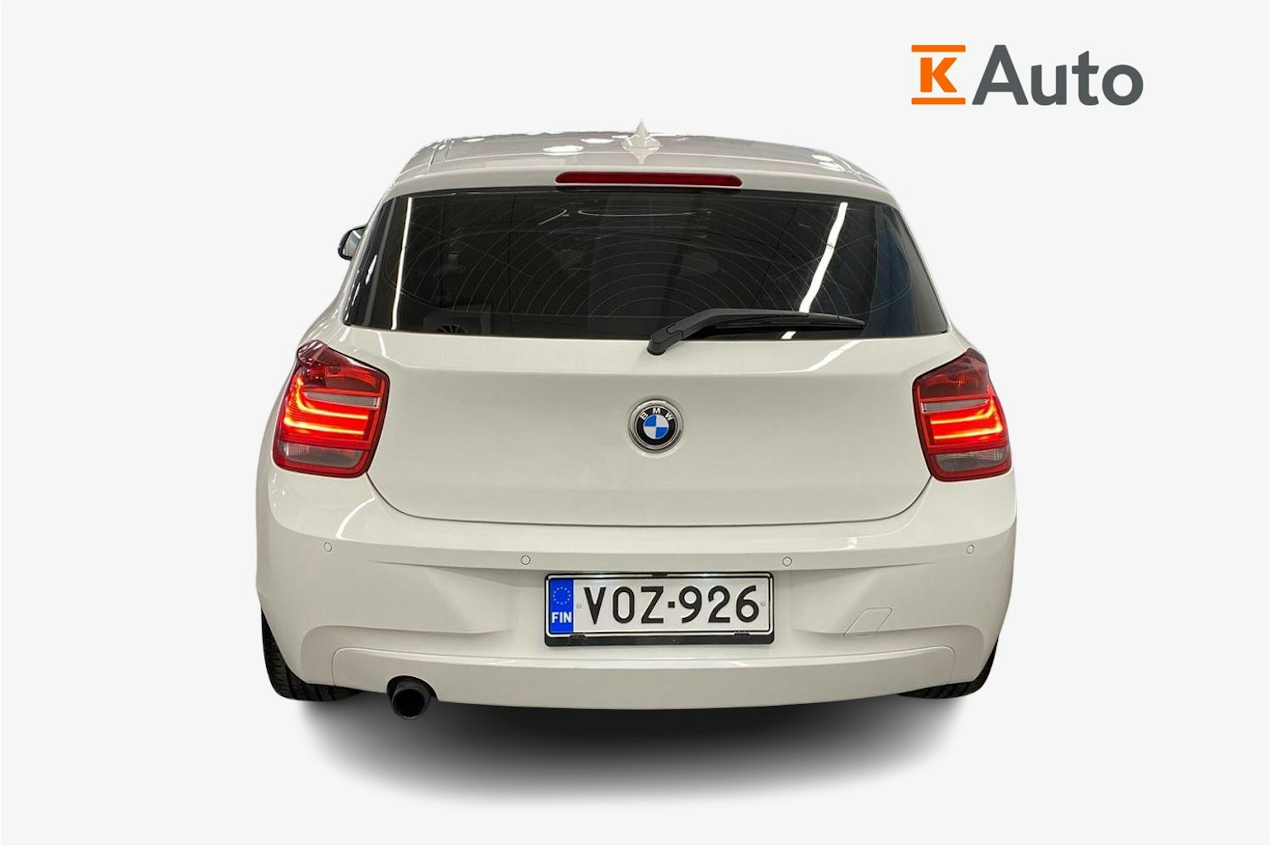 valkoinen BMW 116 2013 kuva 6.