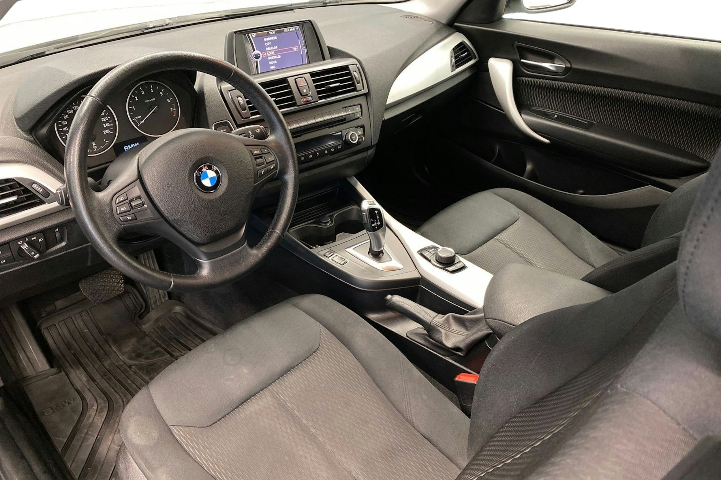 valkoinen BMW 116 2013 kuva 10.