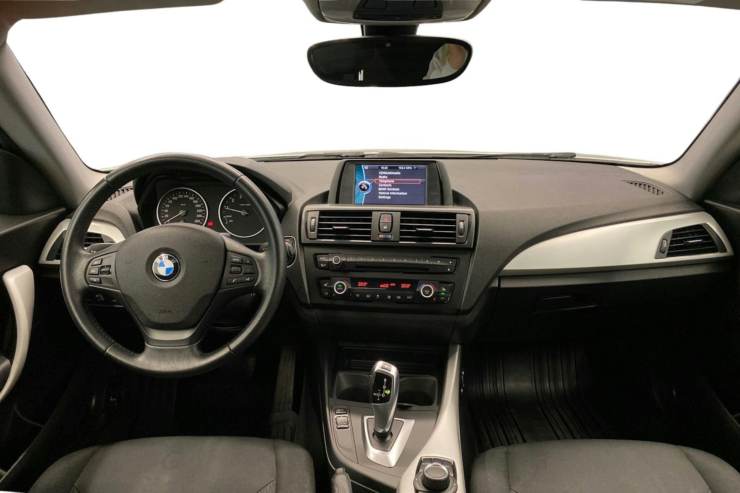 valkoinen BMW 116 2013 kuva 12.