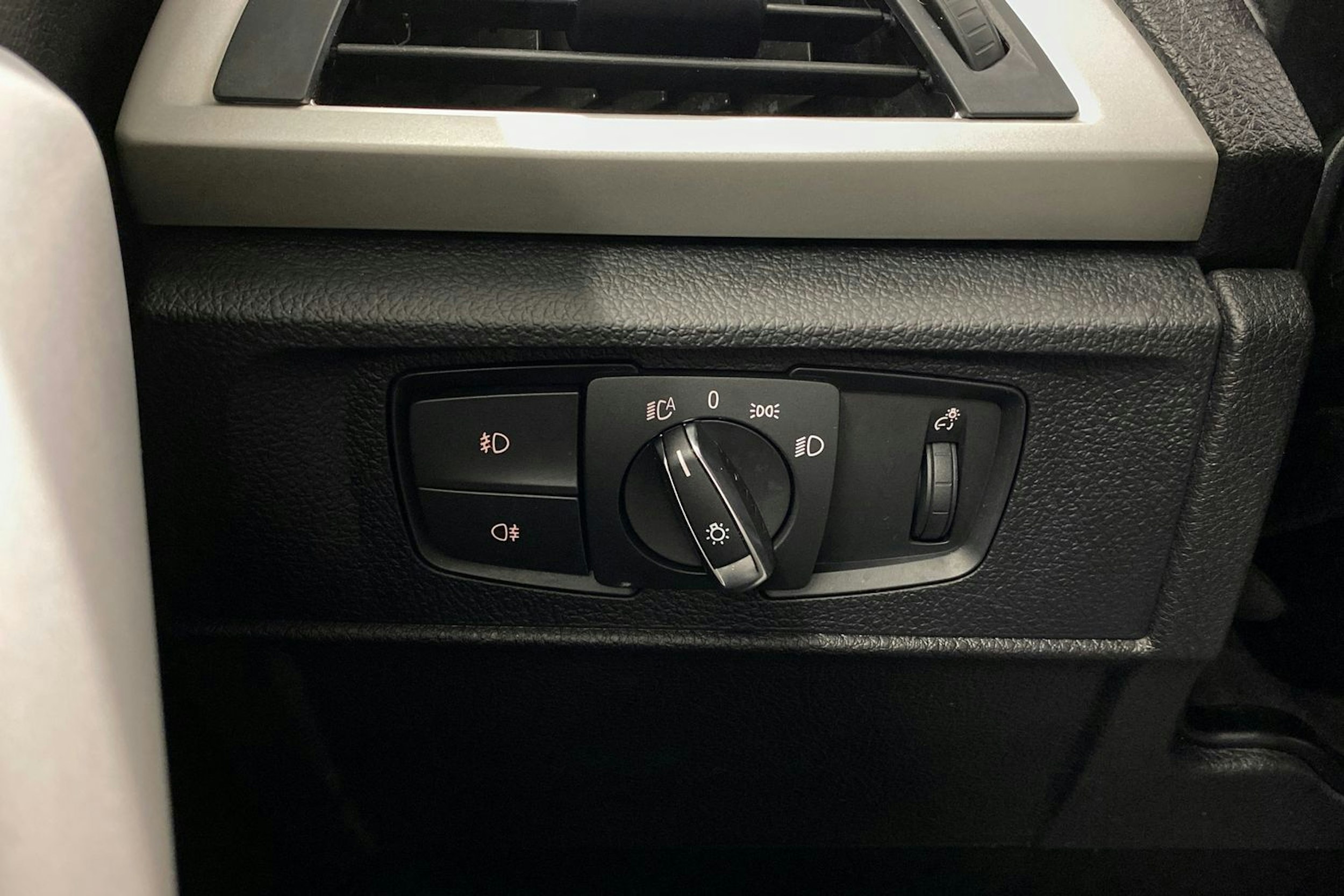 valkoinen BMW 116 2013 kuva 26.
