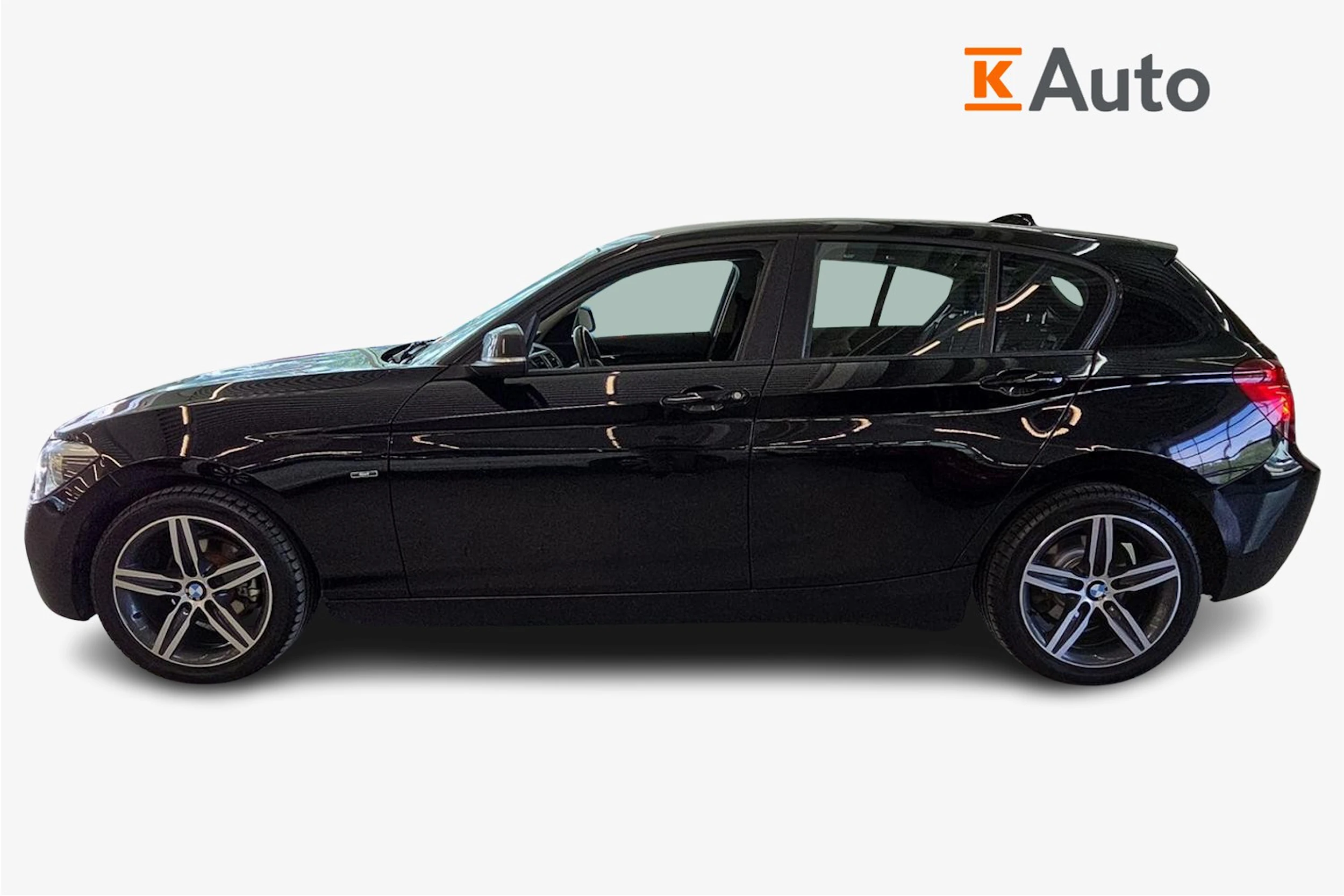 musta BMW 116 2014 kuva 5.