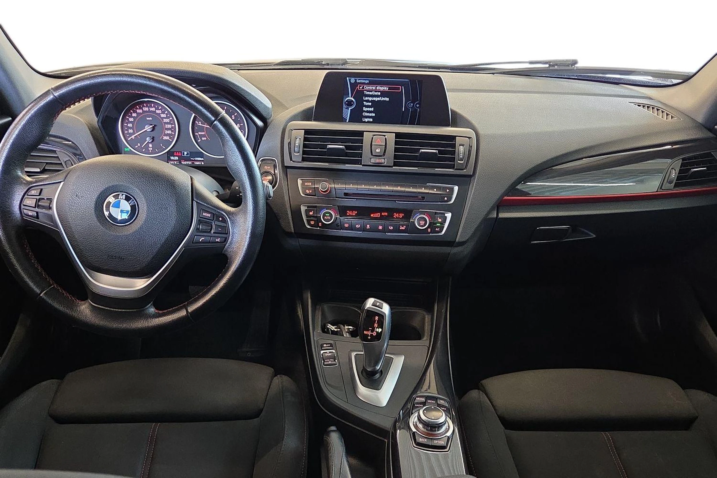 musta BMW 116 2014 kuva 7.
