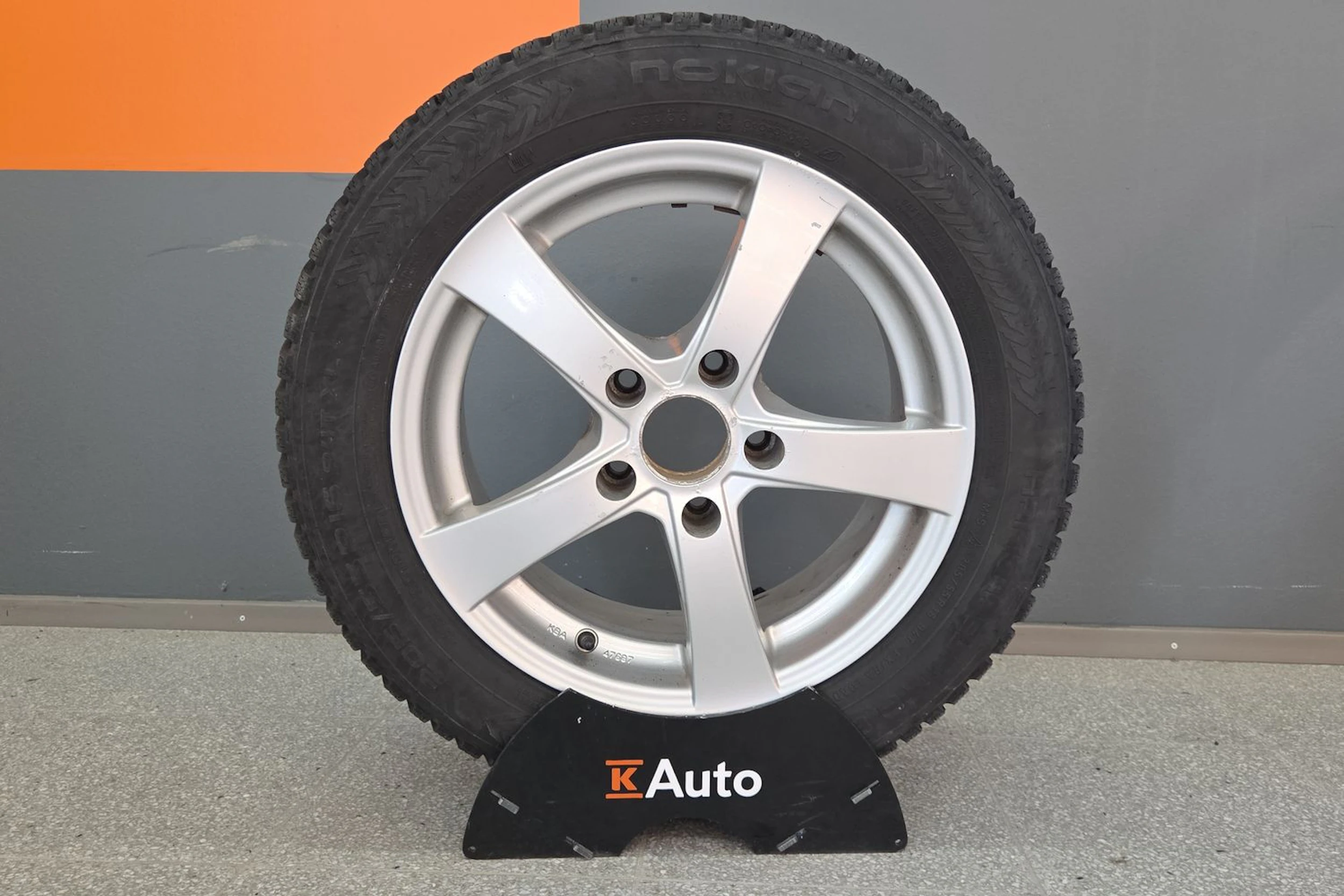 musta BMW 116 2014 kuva 11.
