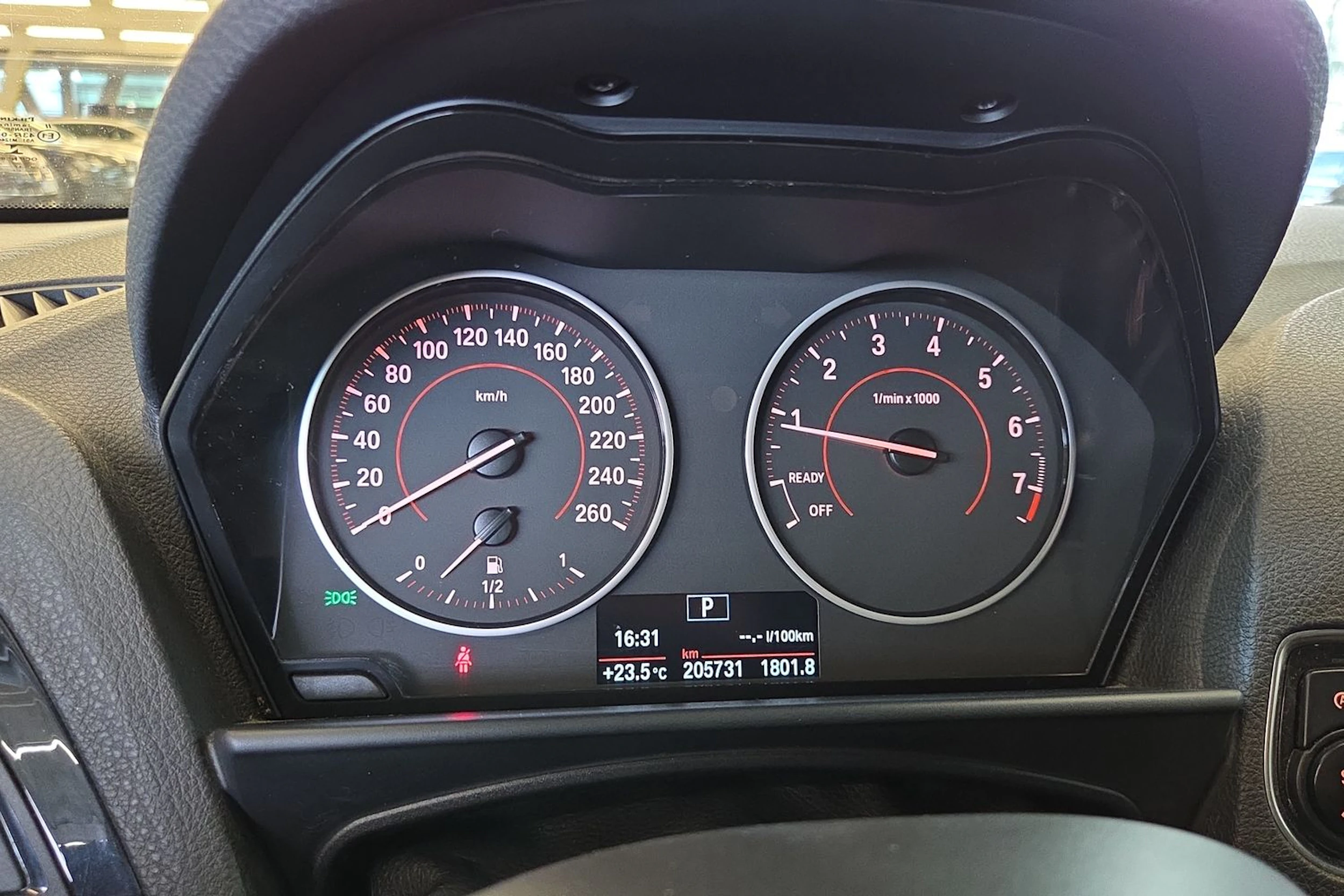 musta BMW 116 2014 kuva 13.