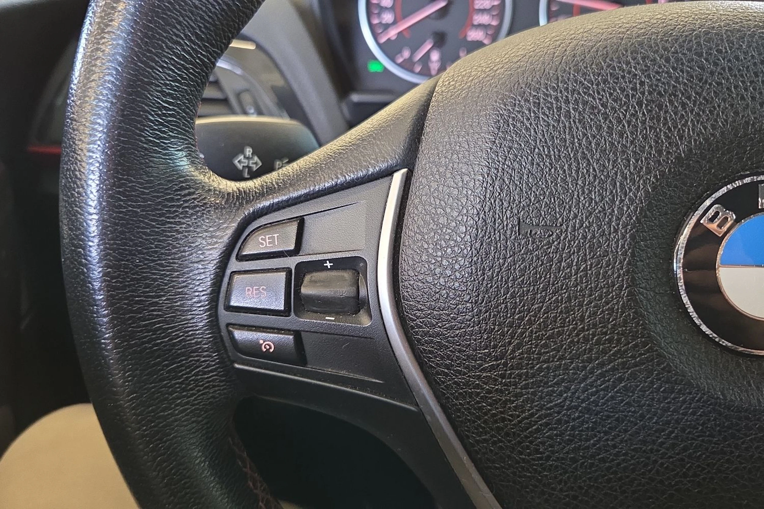 musta BMW 116 2014 kuva 14.