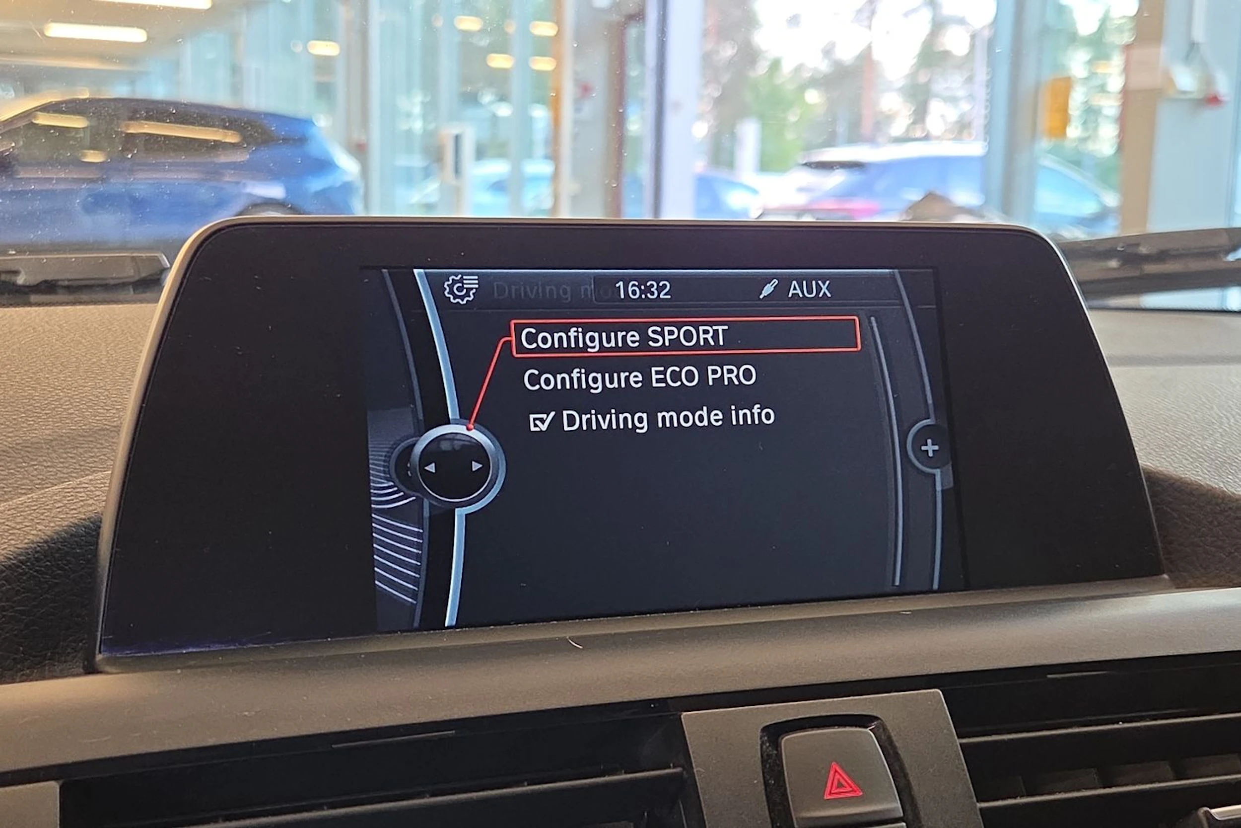 musta BMW 116 2014 kuva 18.