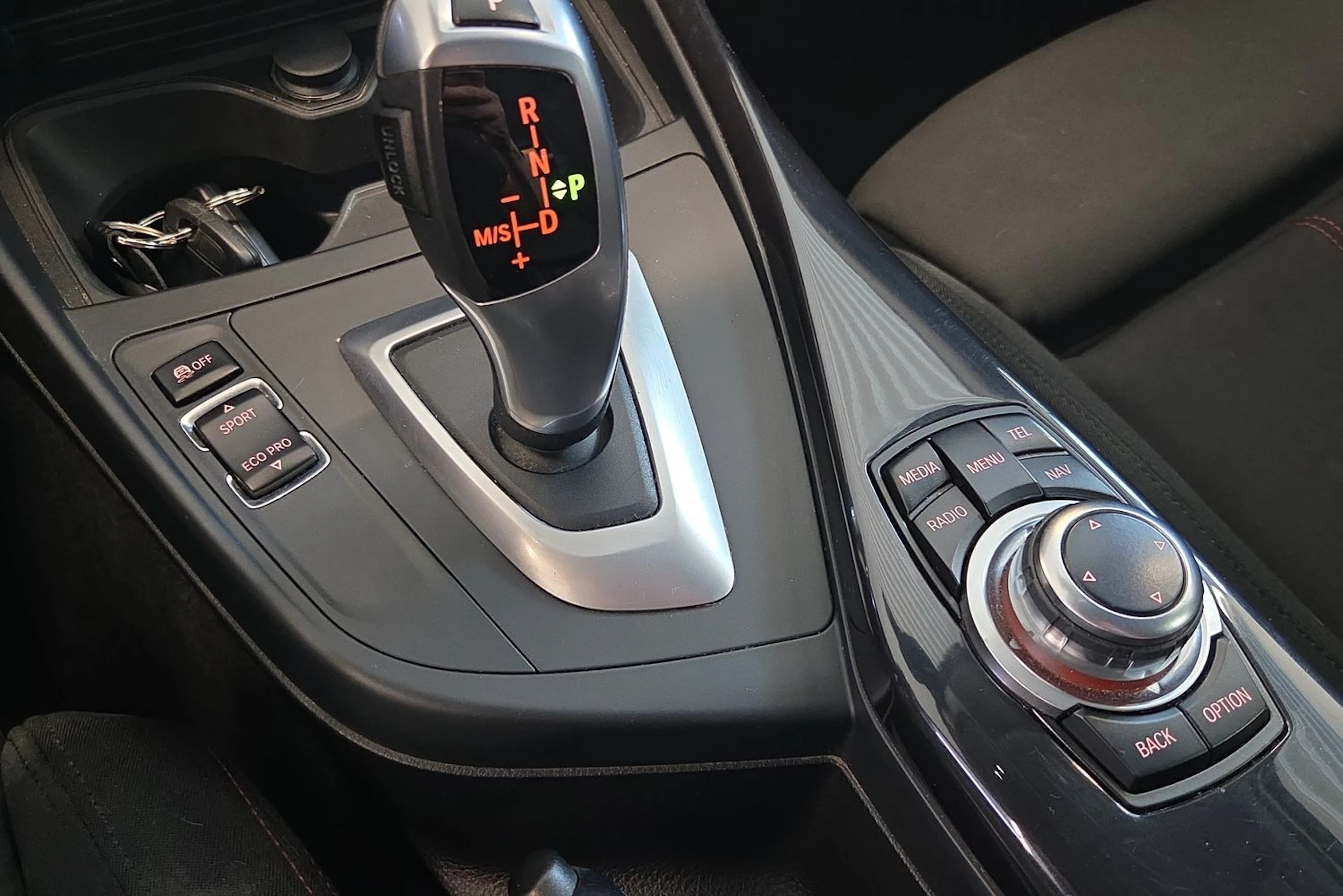 musta BMW 116 2014 kuva 19.