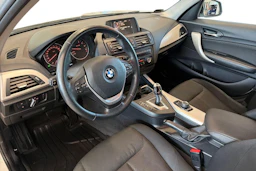 valkoinen BMW 116 2014 kuva 6.