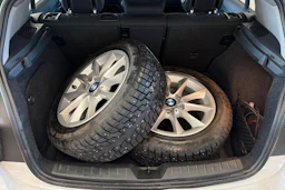 valkoinen BMW 116 2014 kuva 11.