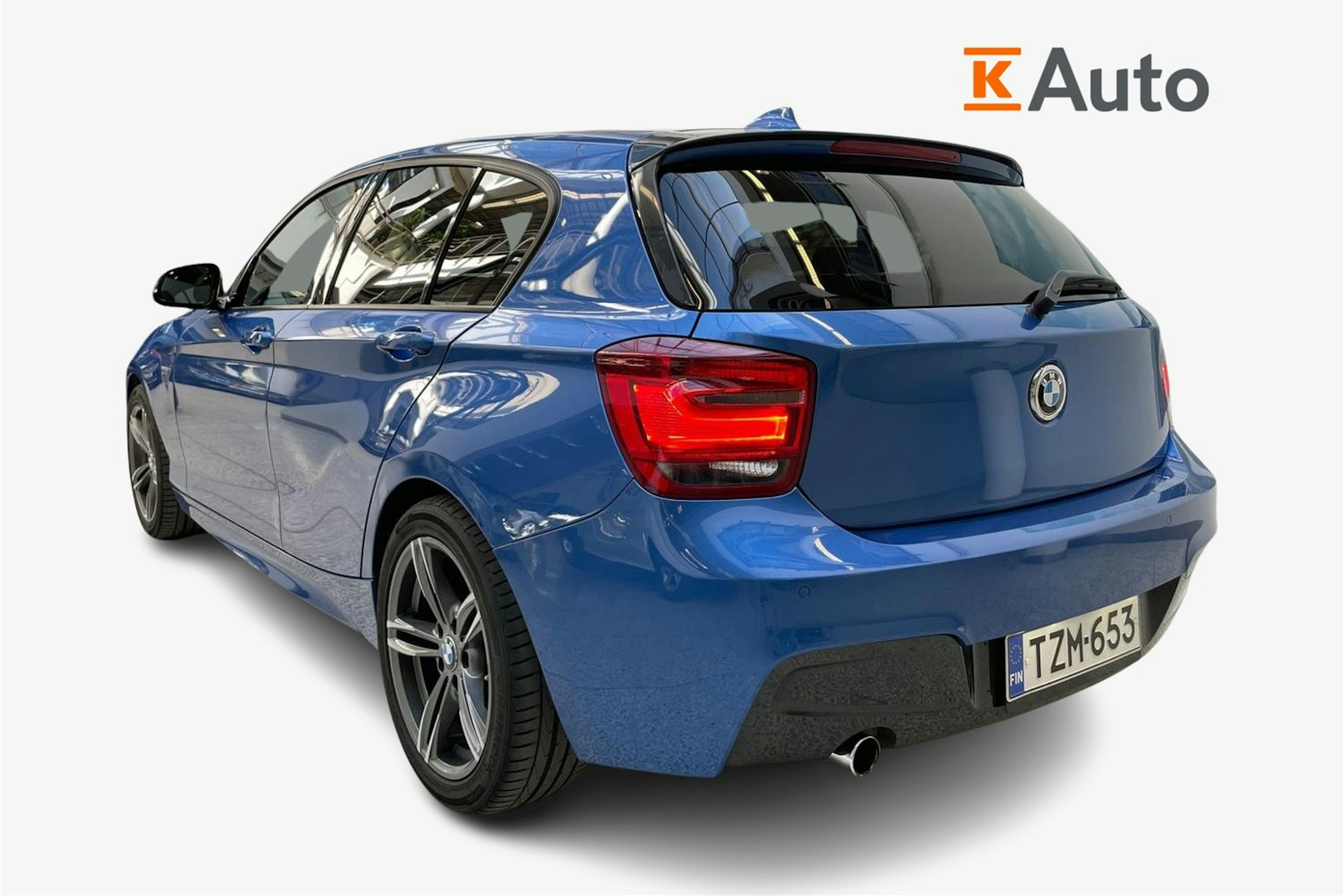 sininen BMW 116 2014 kuva 2.