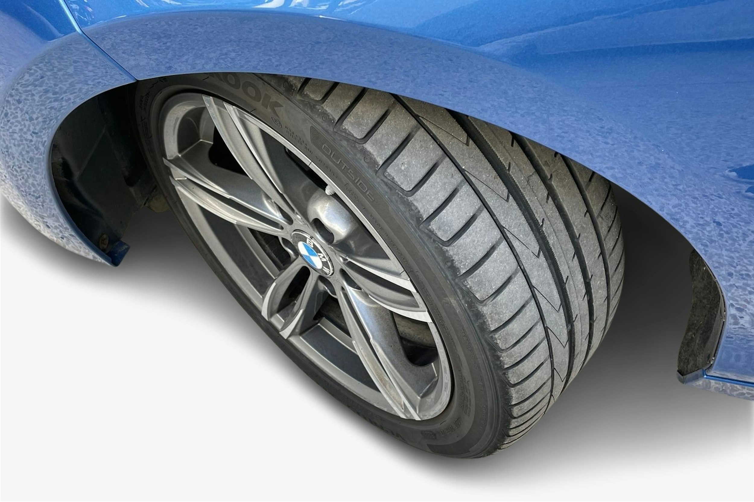 sininen BMW 116 2014 kuva 11.