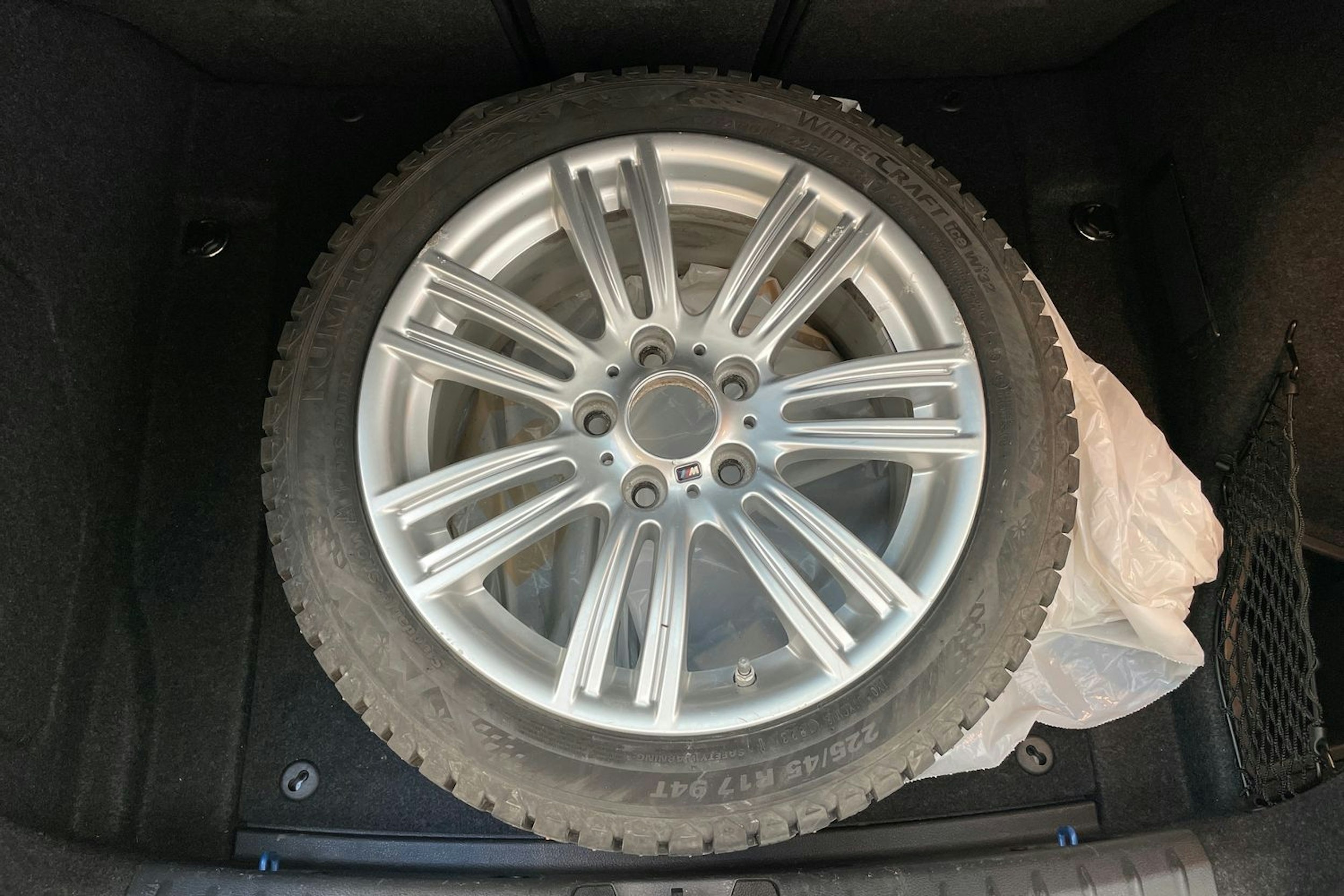 sininen BMW 116 2014 kuva 15.