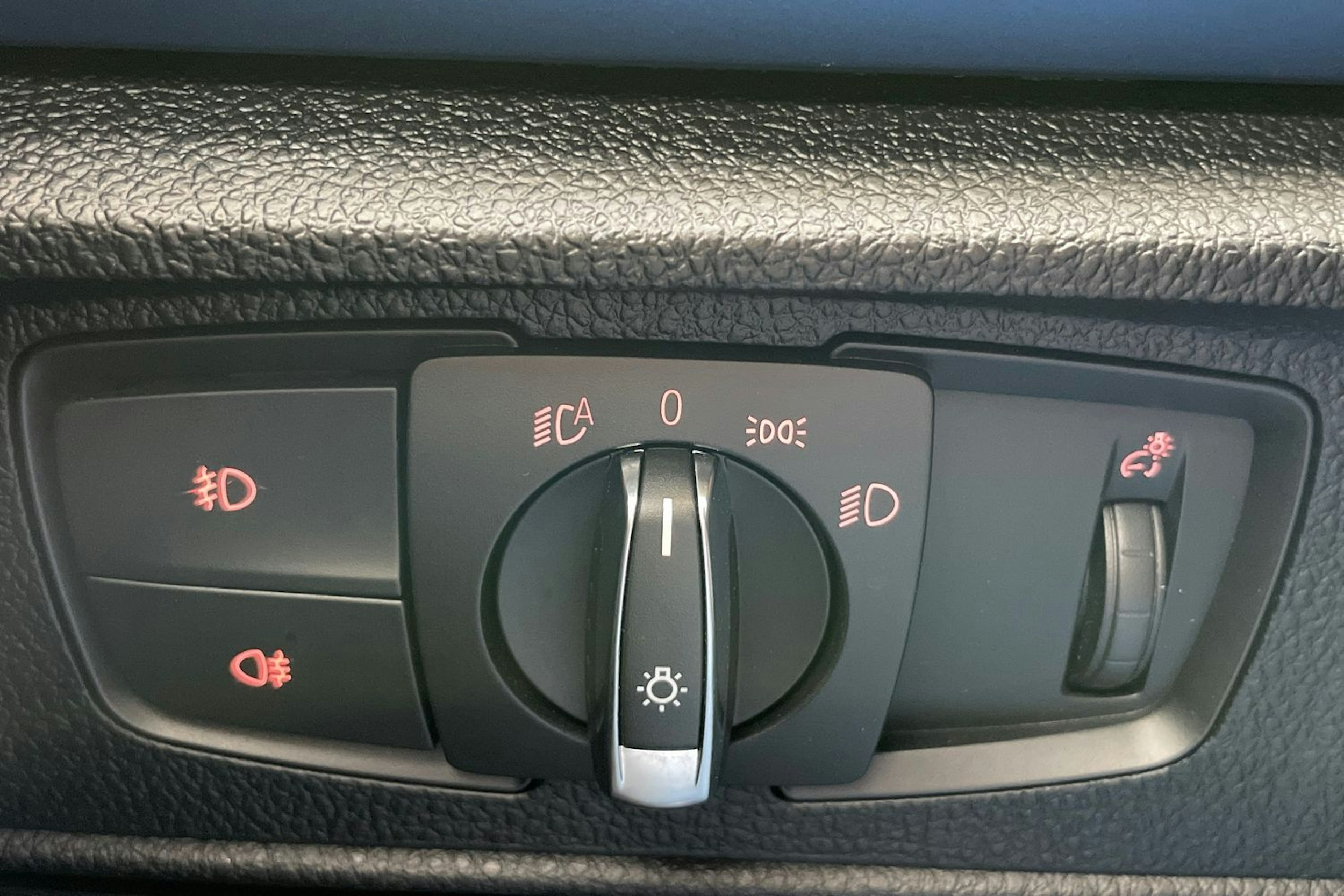 sininen BMW 116 2014 kuva 19.