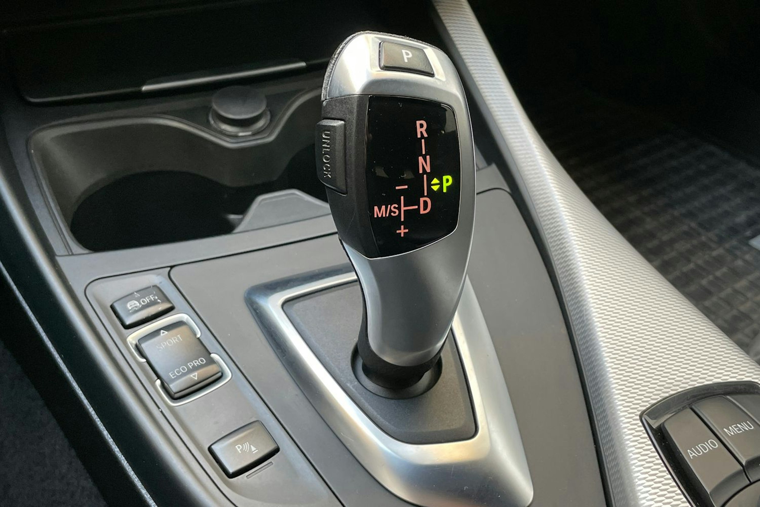 sininen BMW 116 2014 kuva 30.