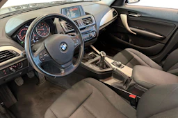 musta BMW 116 2015 kuva 6.