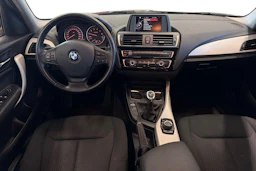musta BMW 116 2015 kuva 7.