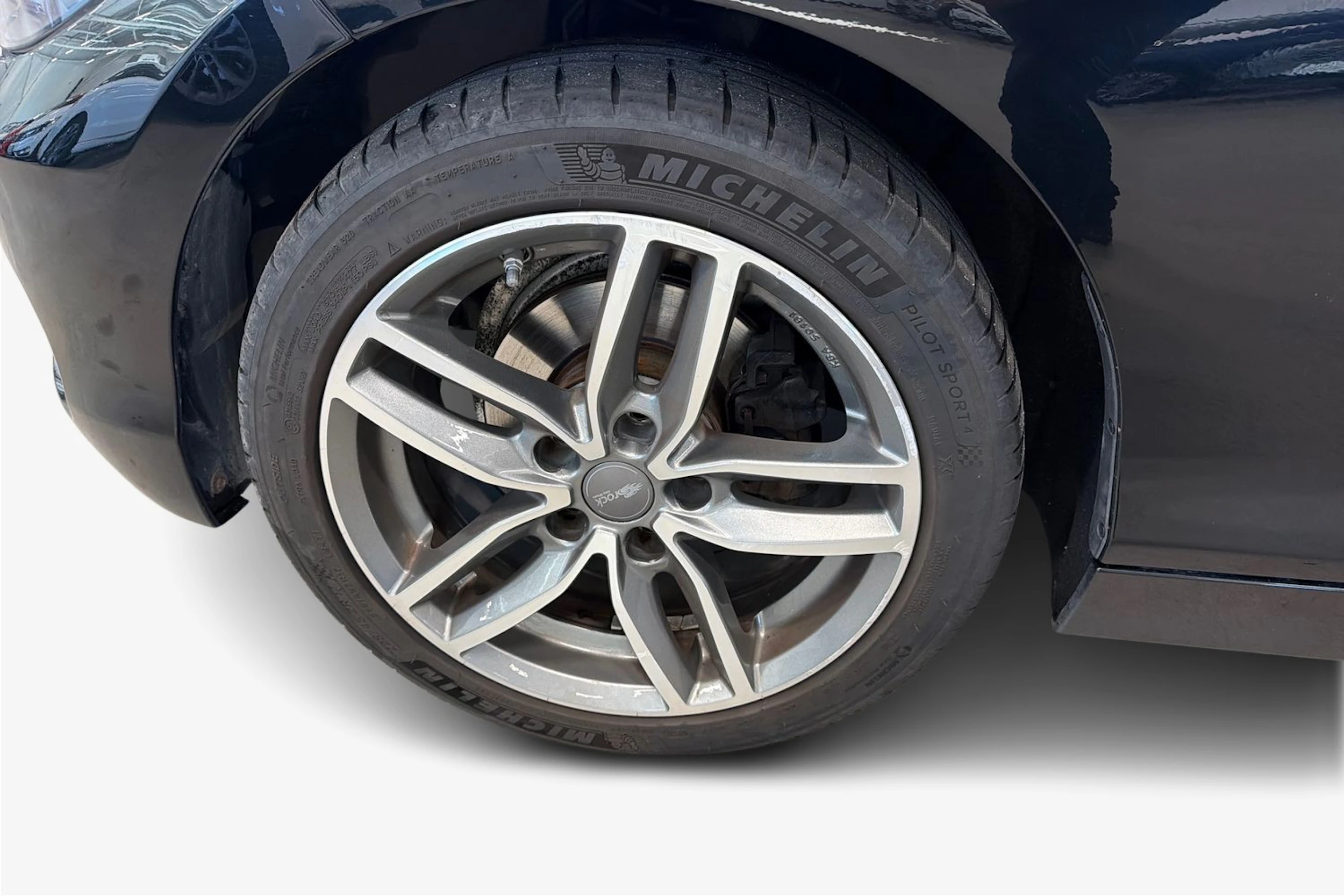 musta BMW 116 2015 kuva 9.