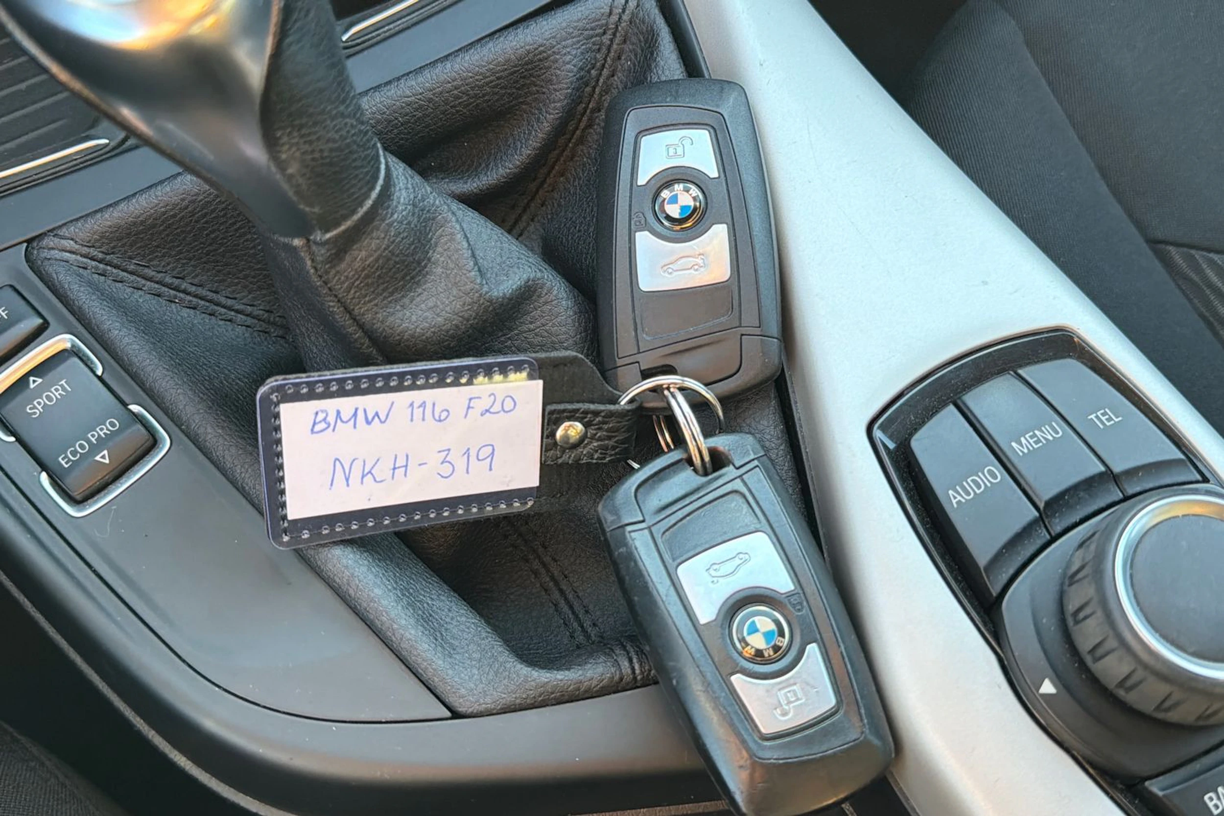 musta BMW 116 2015 kuva 31.