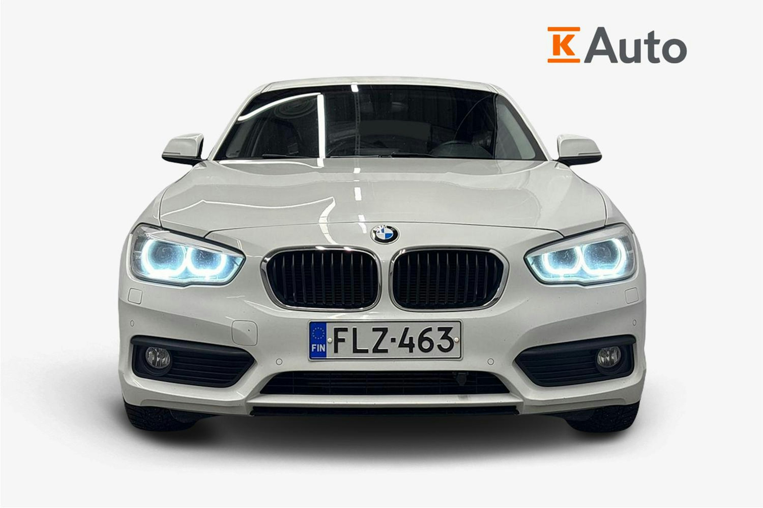 valkoinen BMW 116 2016 kuva 4.