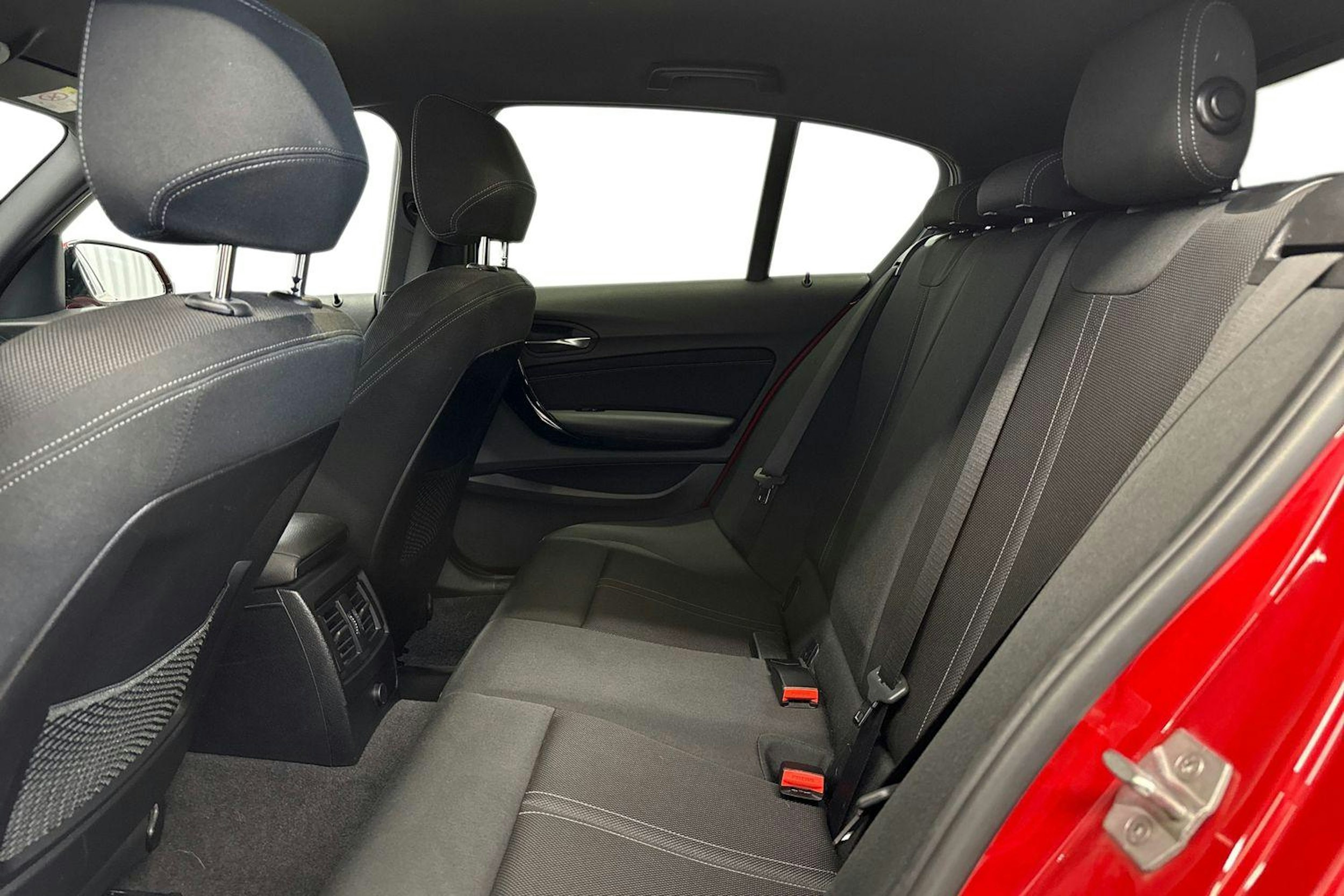 punainen BMW 116 2017 kuva 10.