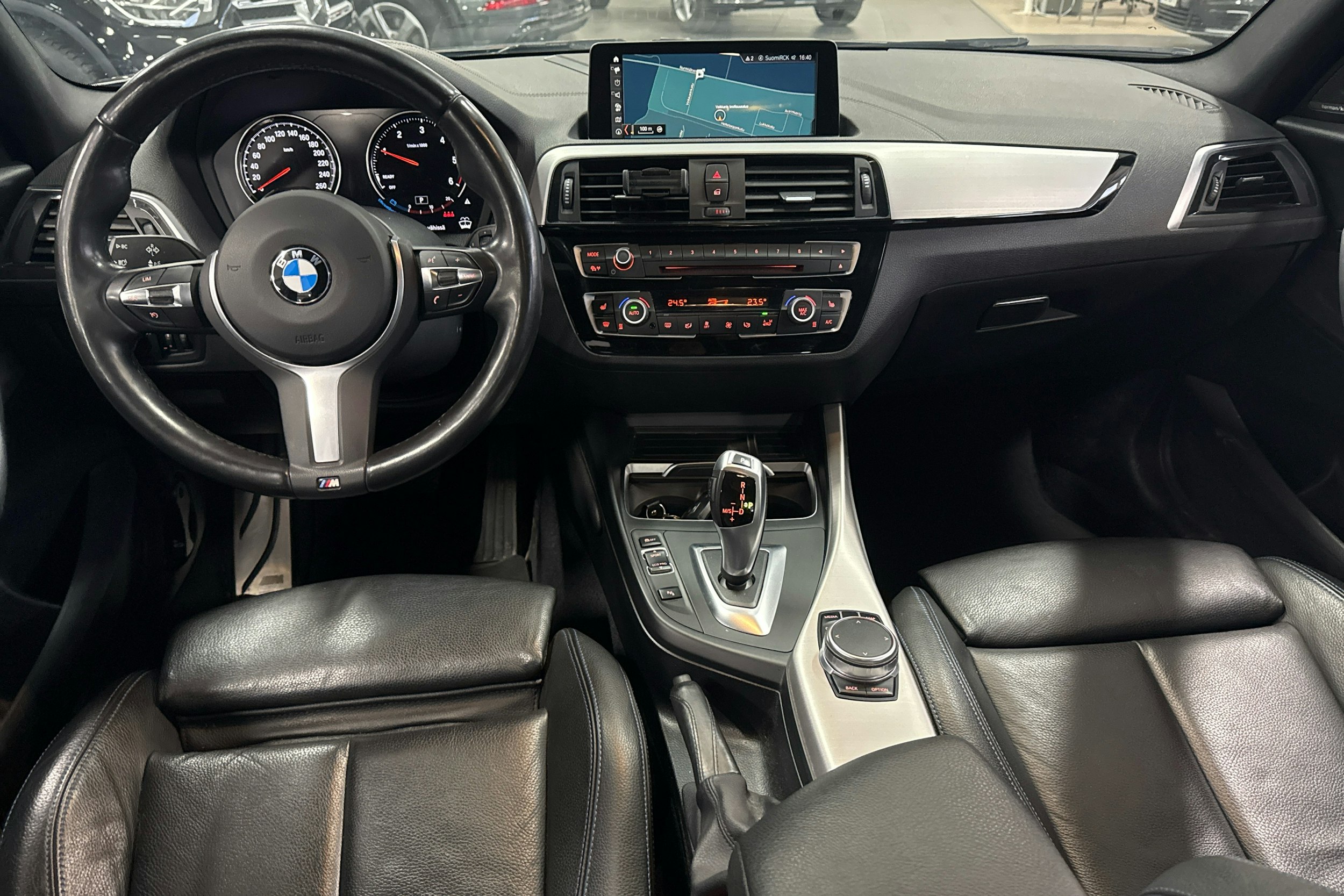 musta BMW 116 2019 kuva 7.