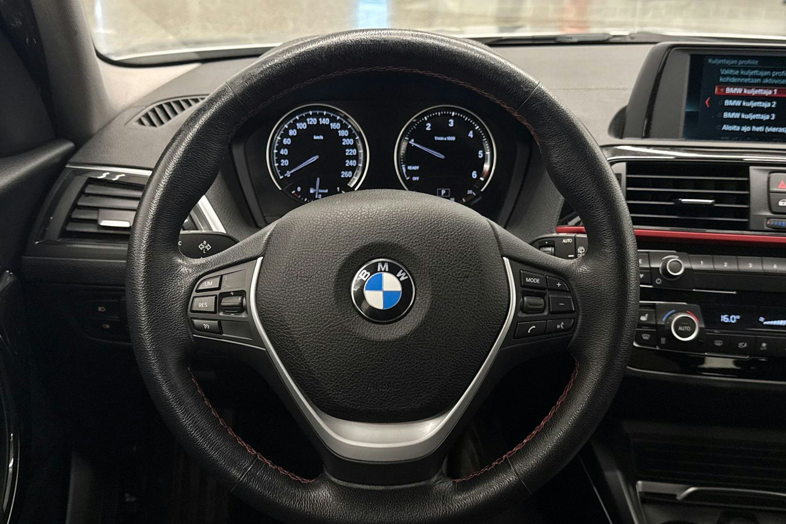 hopea BMW 116 2019 kuva 14.