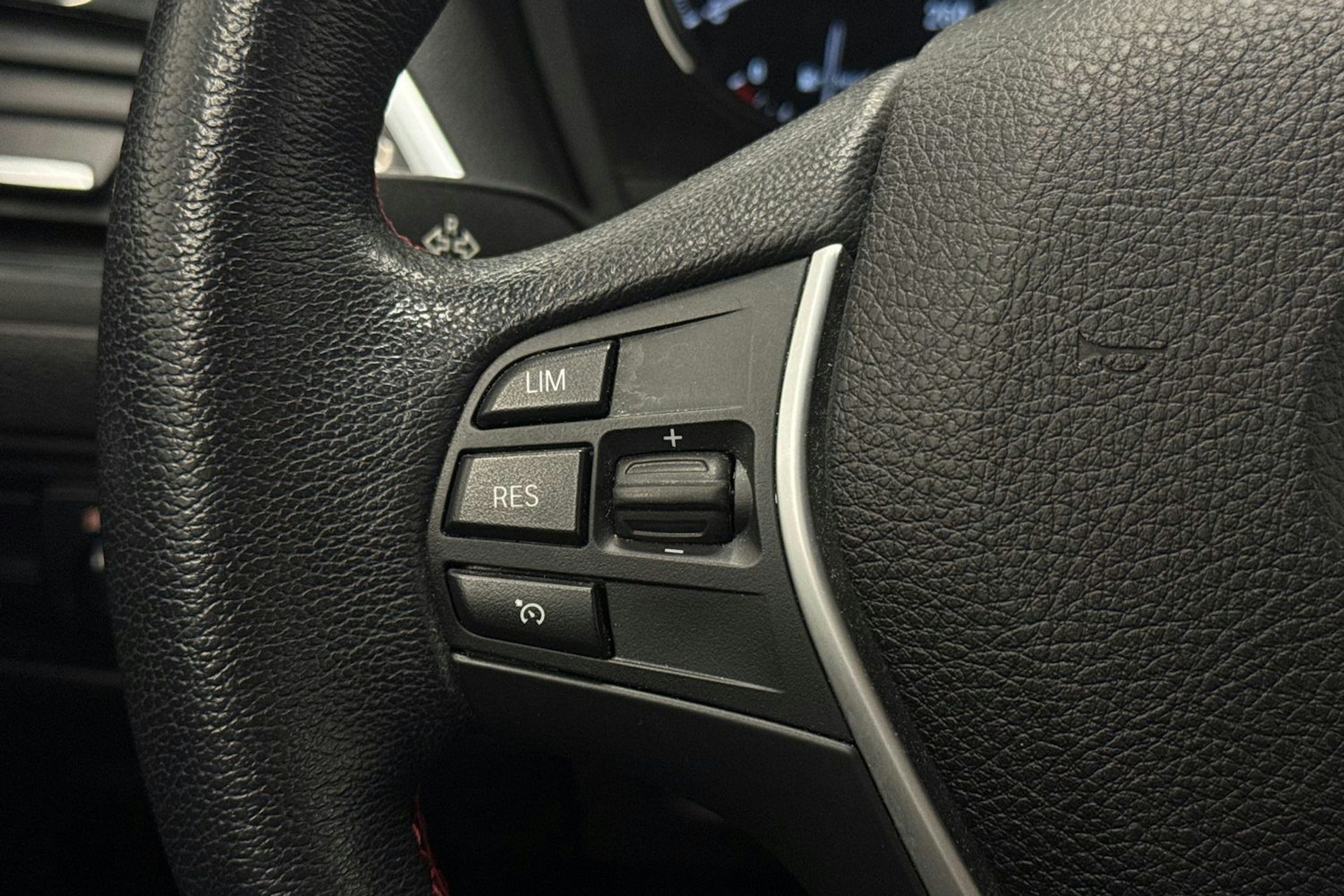 hopea BMW 116 2019 kuva 16.