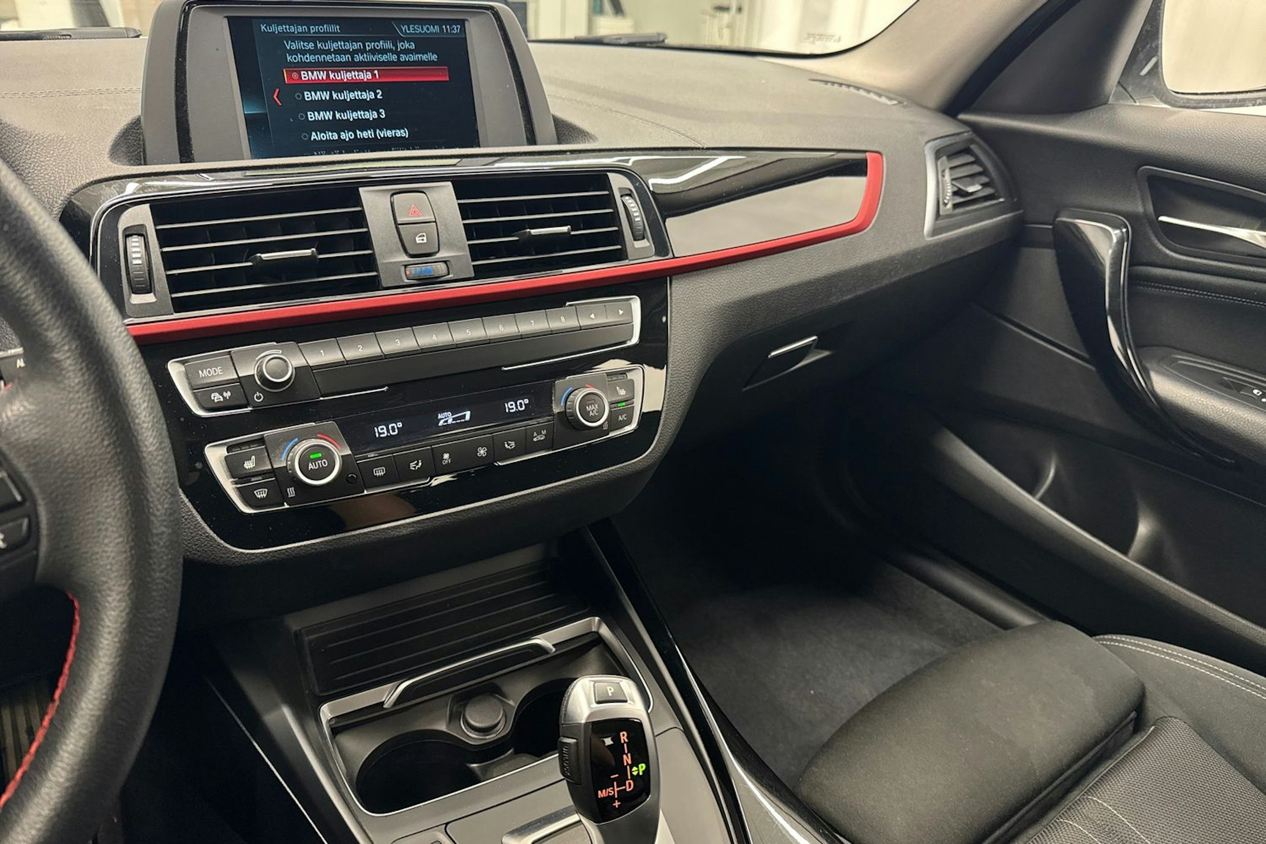 hopea BMW 116 2019 kuva 20.