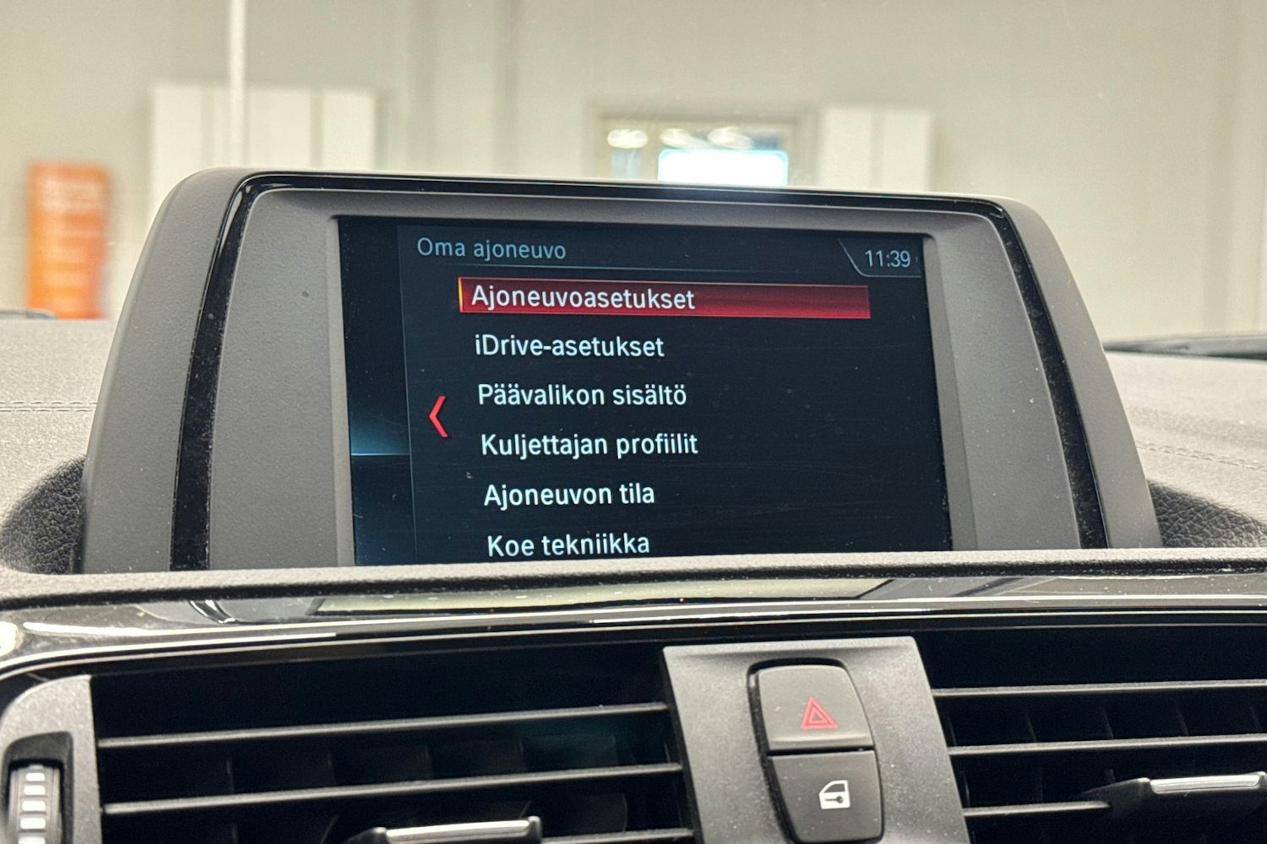 hopea BMW 116 2019 kuva 26.