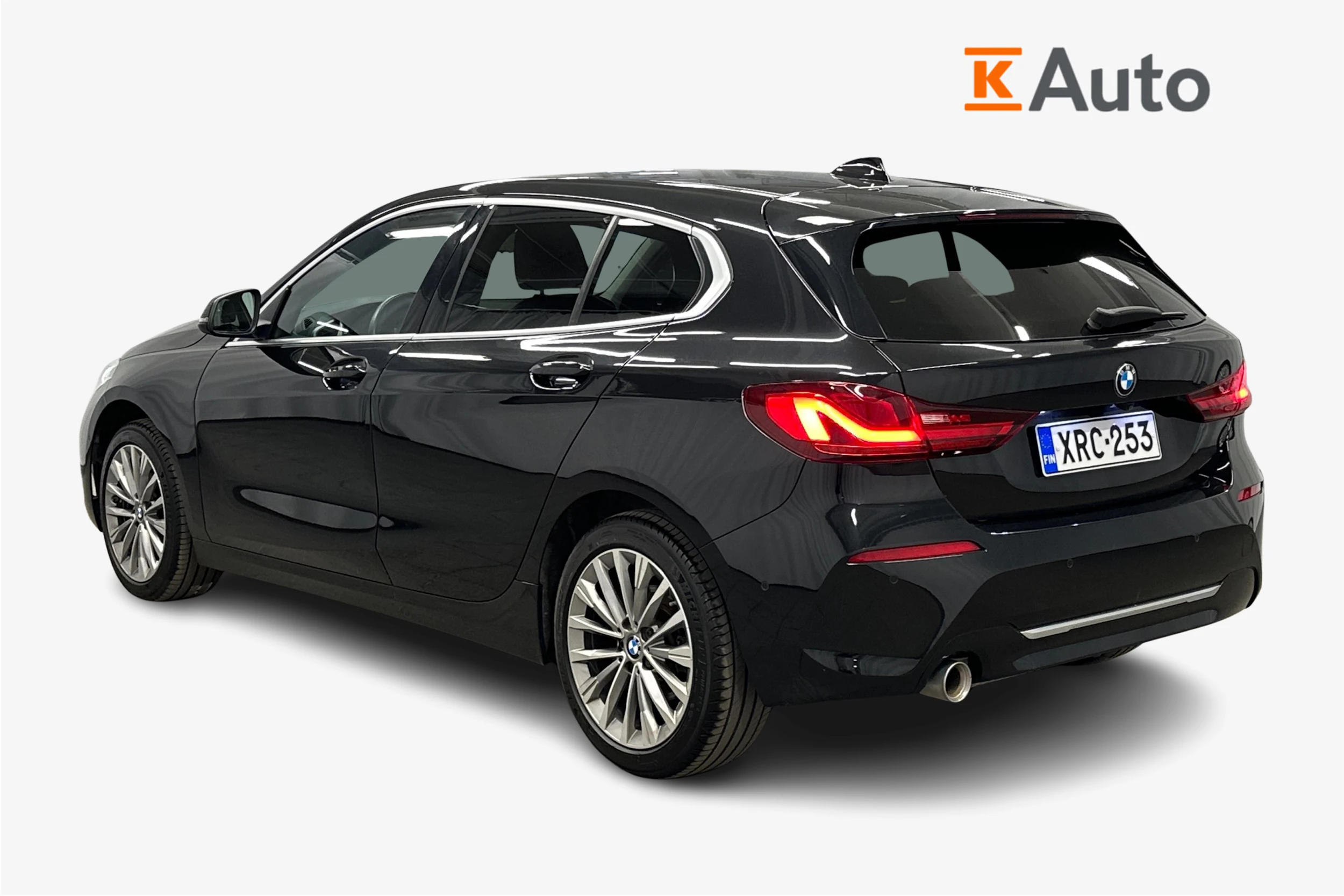 musta BMW 116 2022 kuva 3.