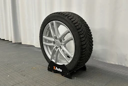 musta BMW 116 2022 kuva 13.