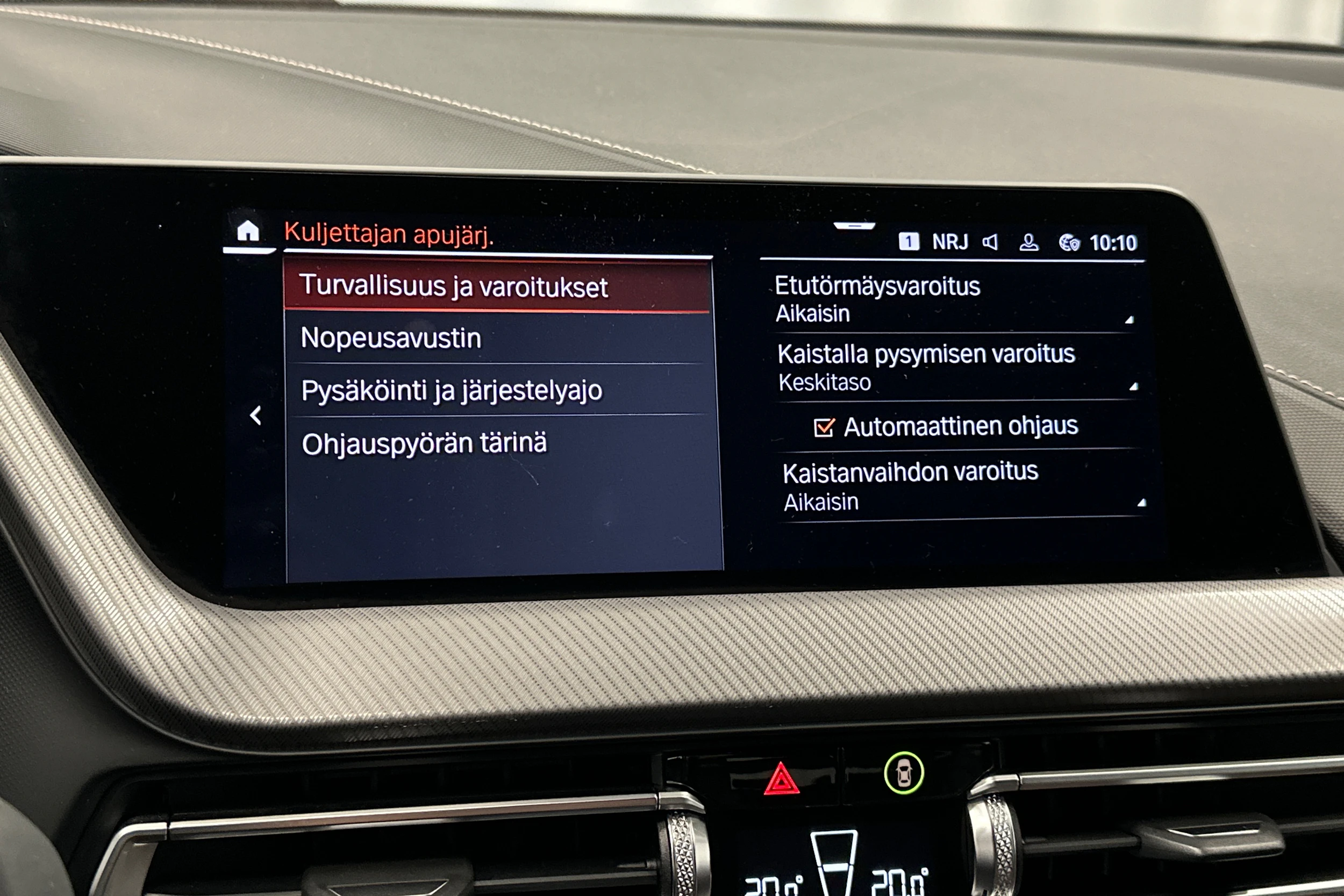 musta BMW 116 2022 kuva 25.