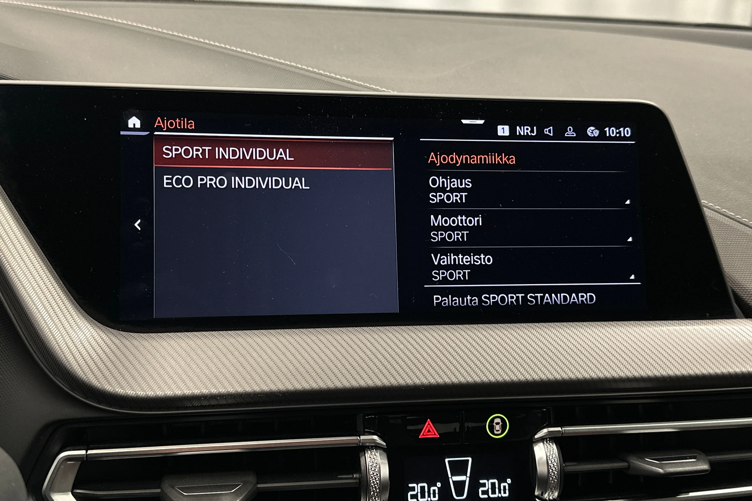 musta BMW 116 2022 kuva 26.