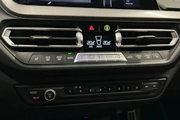 musta BMW 116 2022 kuva 31.