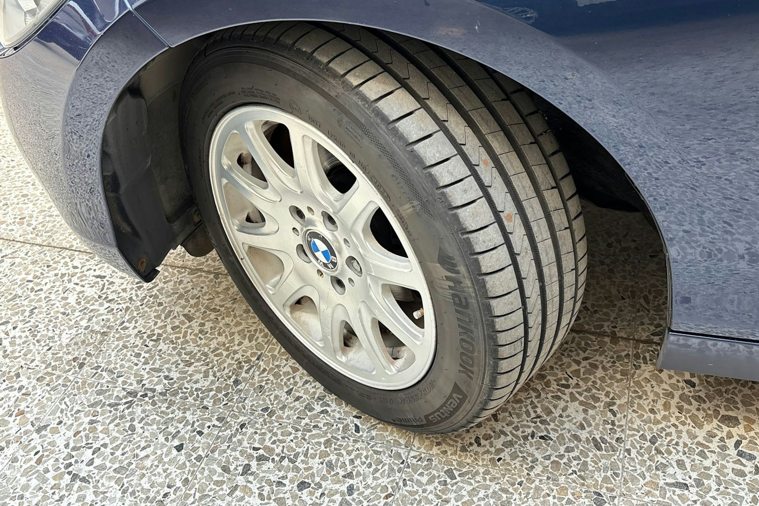 sininen BMW 118 2012 kuva 10.