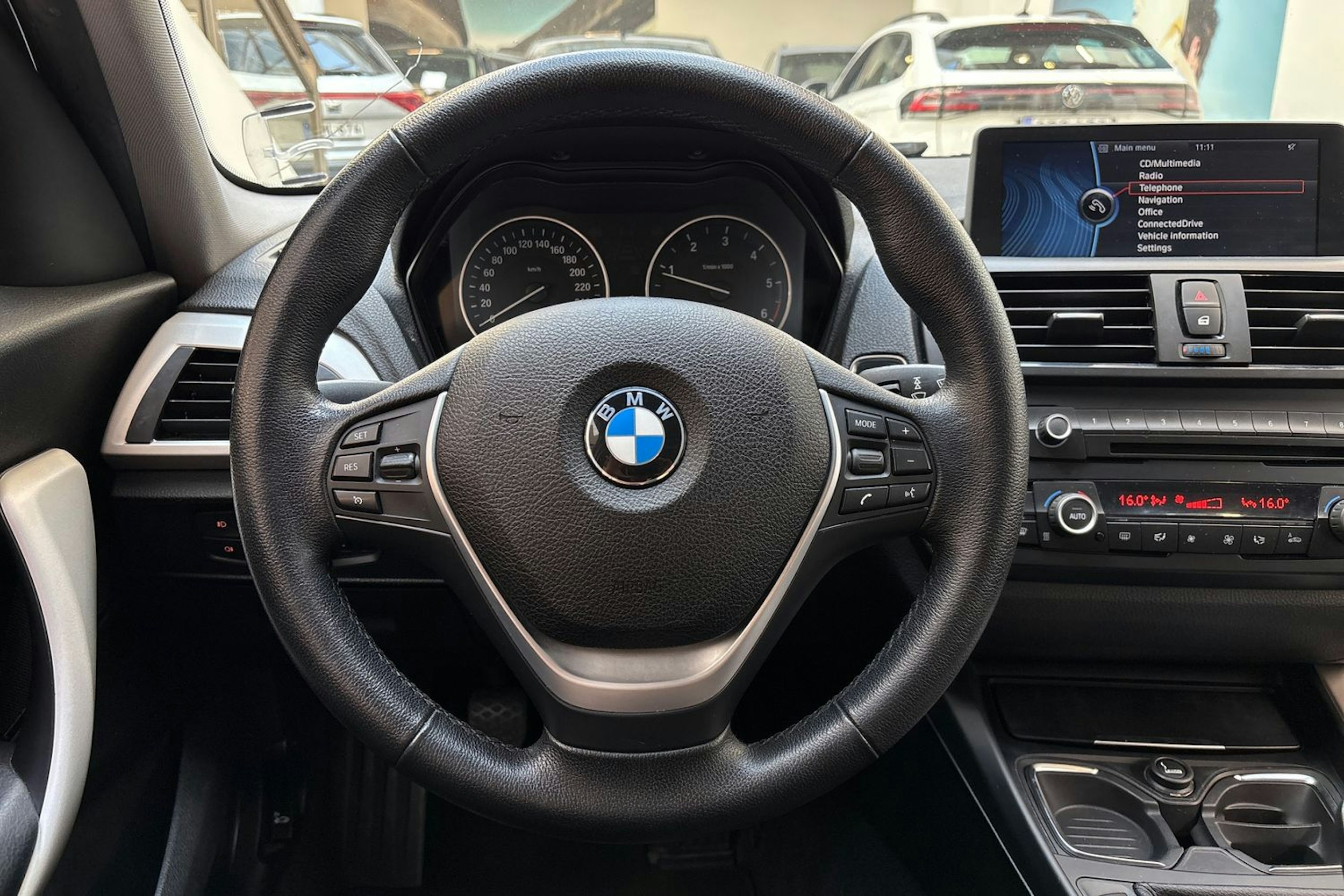 sininen BMW 118 2012 kuva 17.
