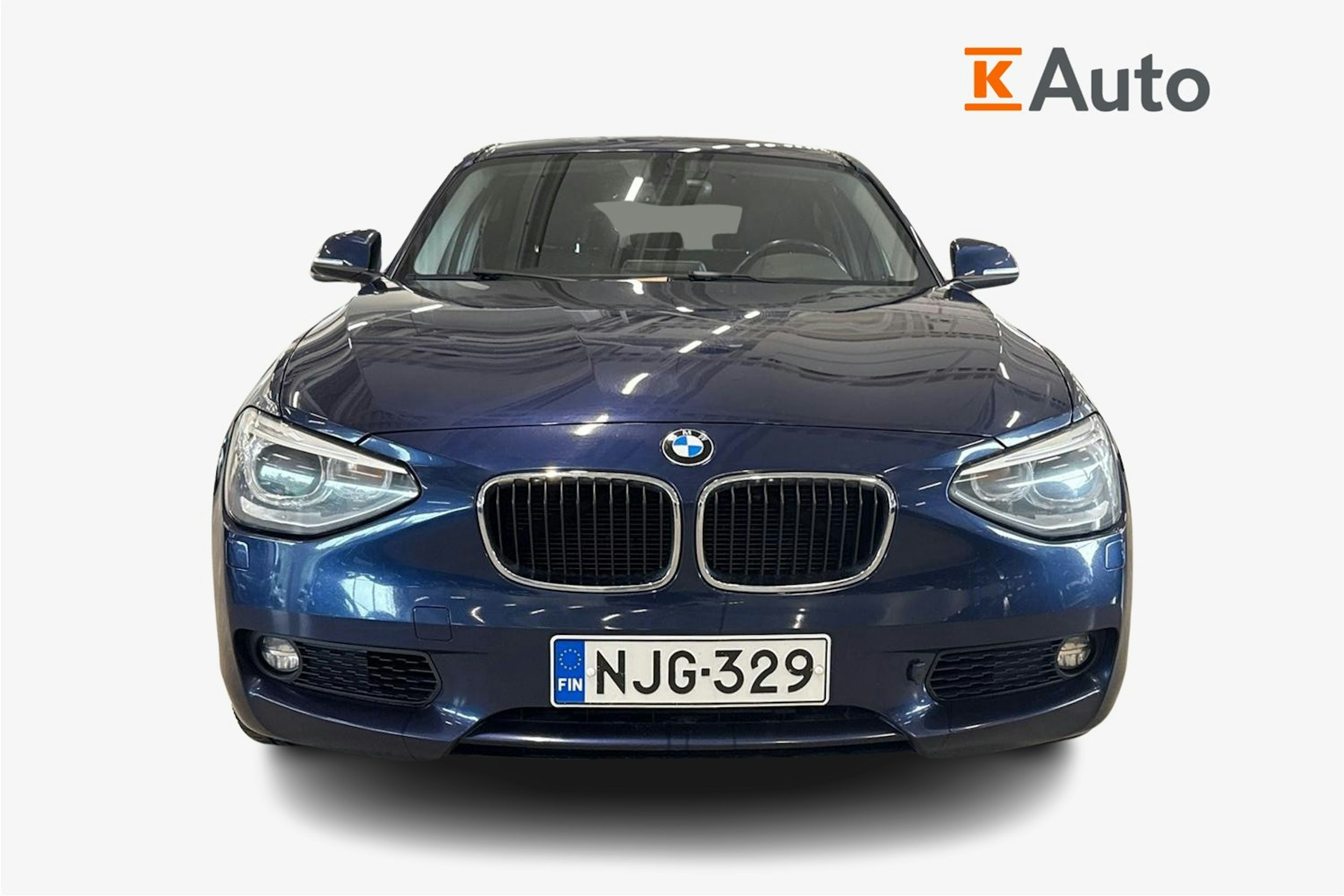 Sininen BMW 118 2013 kuva 5.
