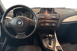 Sininen BMW 118 2013 kuva 9.