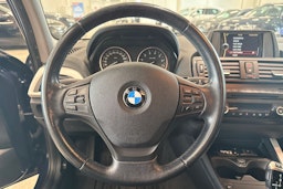 Sininen BMW 118 2013 kuva 17.