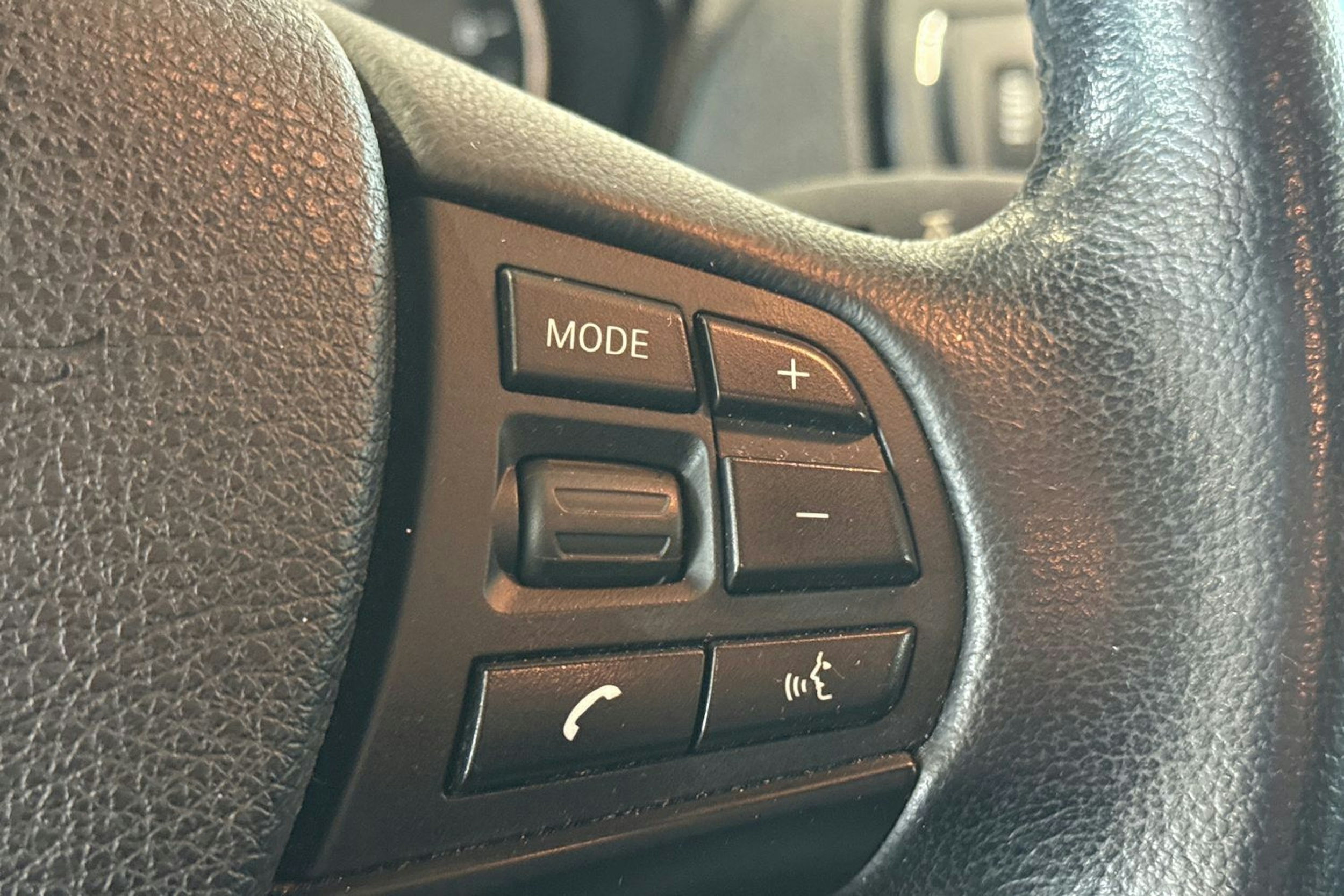 Sininen BMW 118 2013 kuva 19.